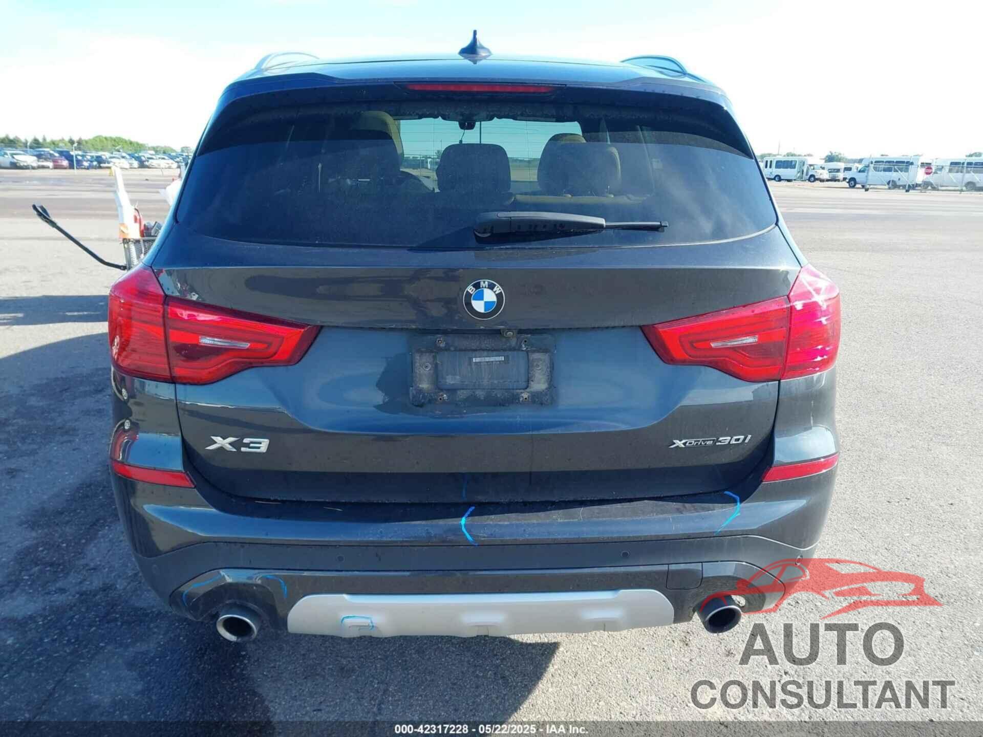 BMW X3 2018 - 5UXTR9C57JLD72211