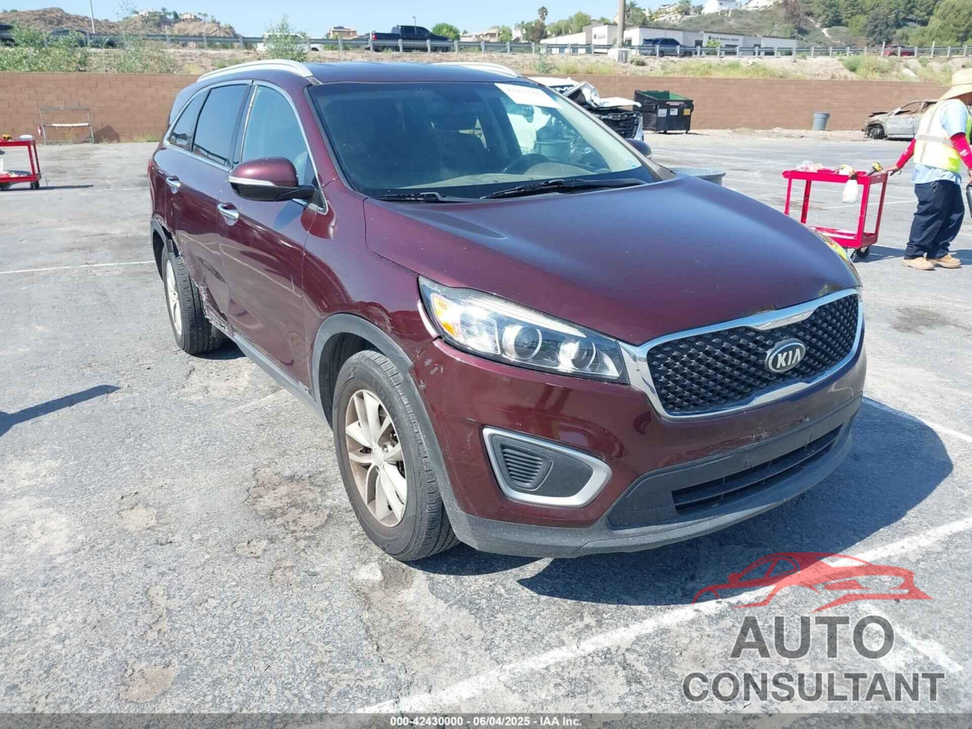 KIA SORENTO 2017 - 5XYPGDA39HG329845