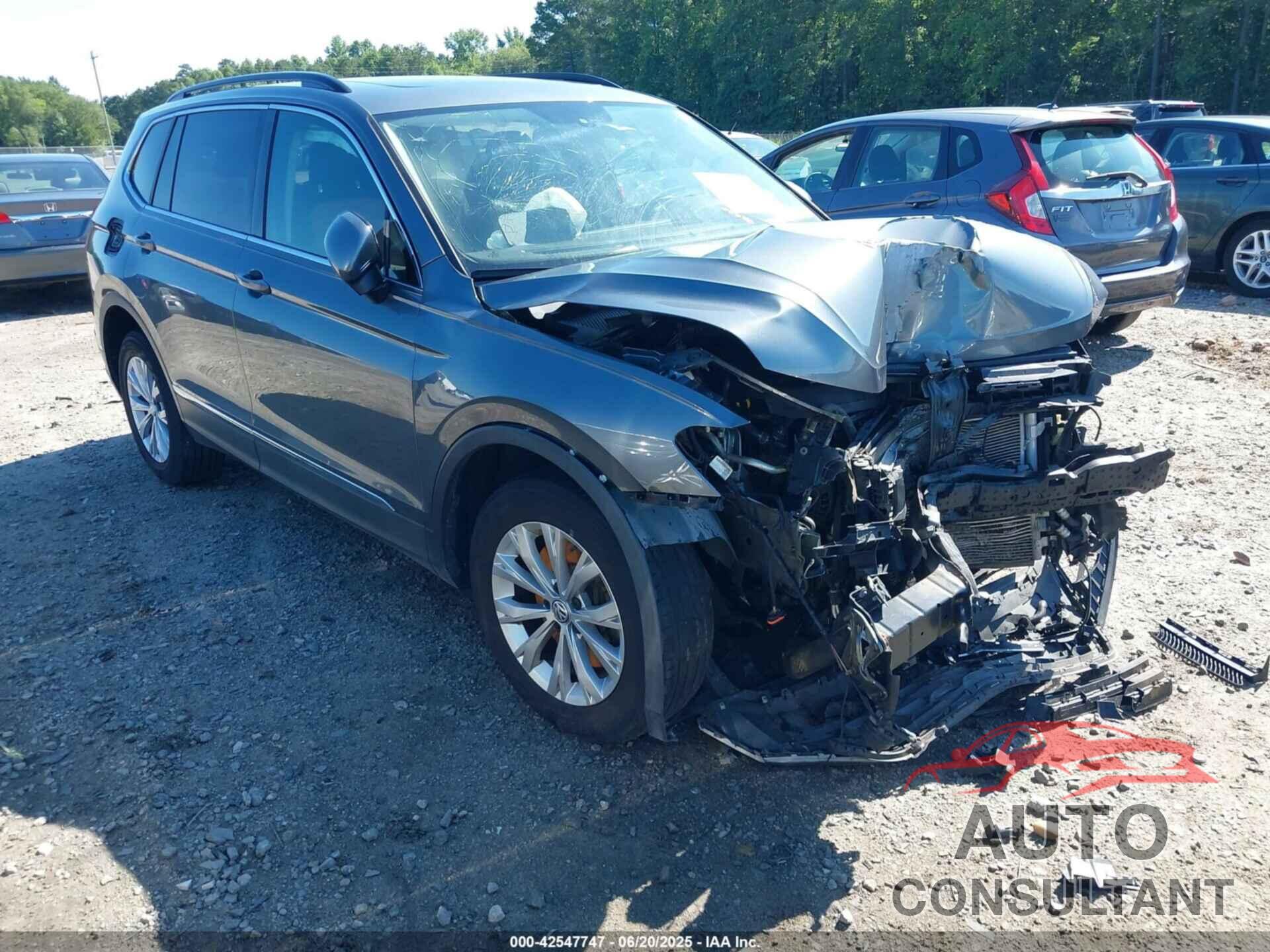 VOLKSWAGEN TIGUAN 2018 - 3VV2B7AX8JM088223