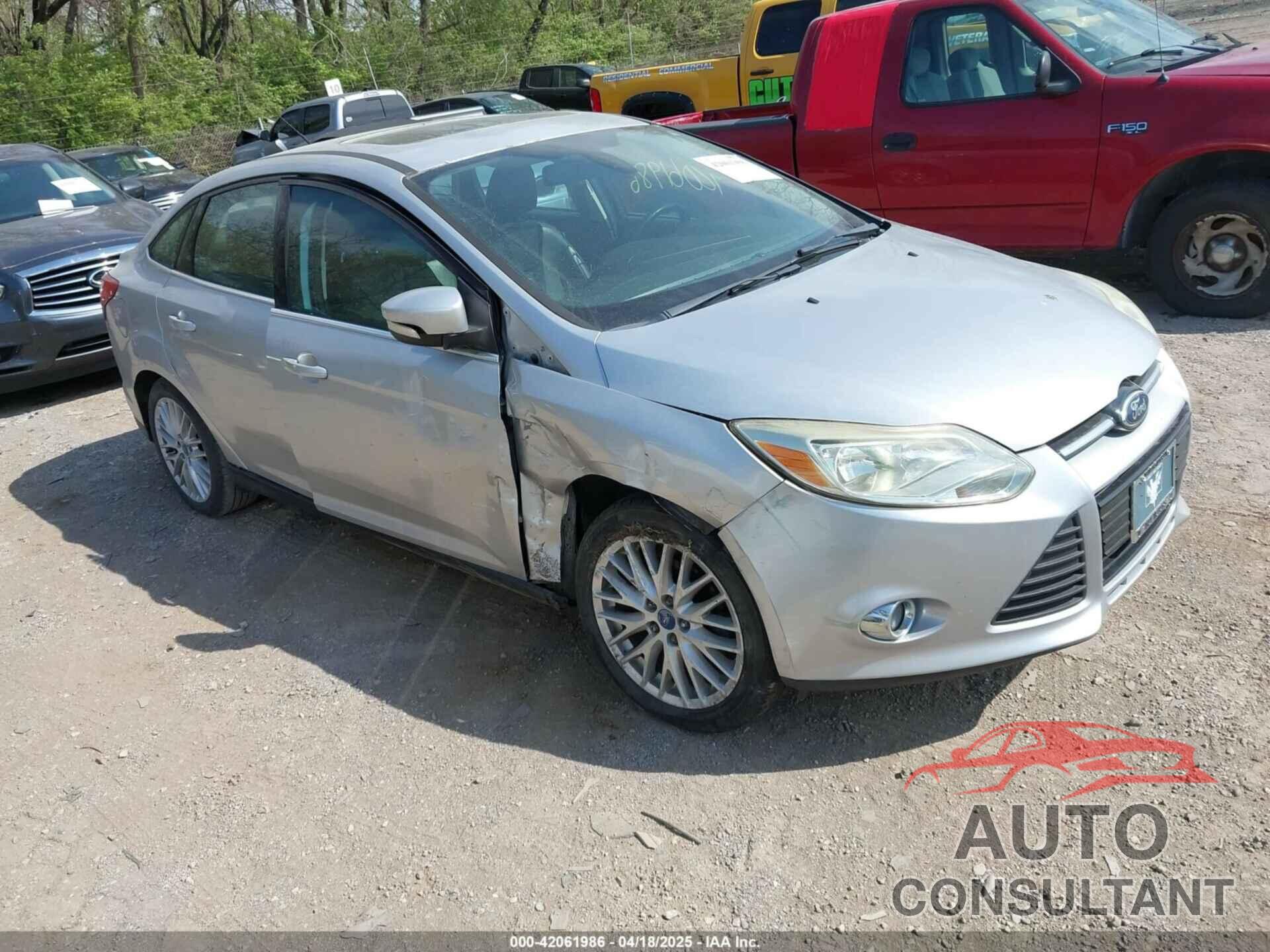 FORD FOCUS 2012 - 1FAHP3H22CL184078