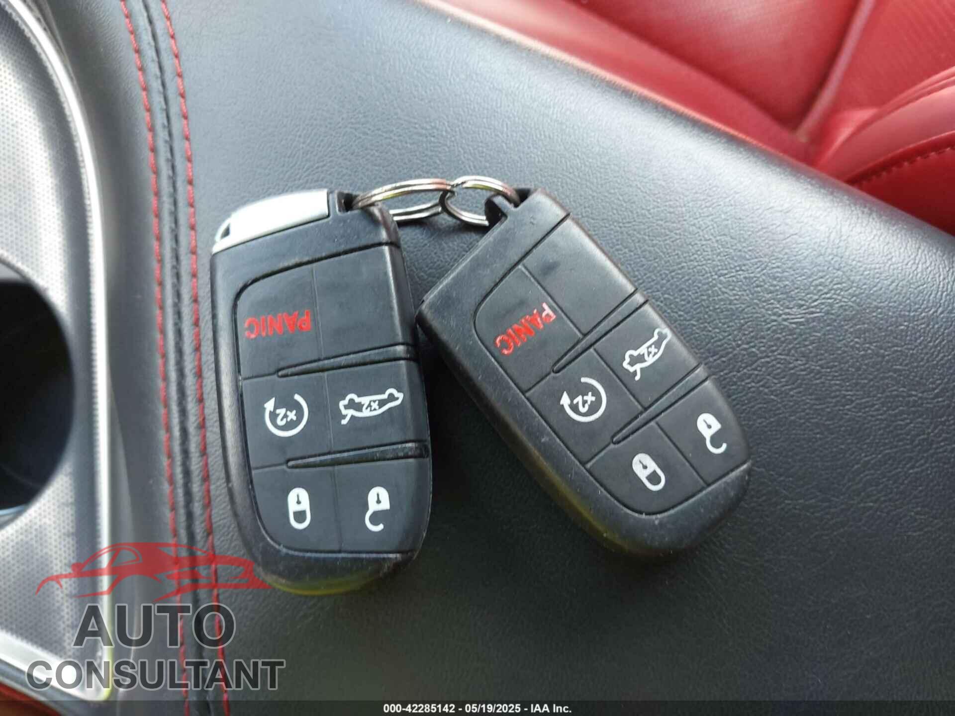 DODGE CHALLENGER 2017 - 2C3CDZAG4HH572900