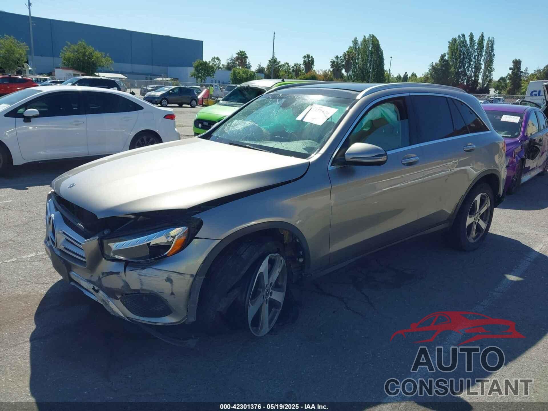 MERCEDES-BENZ GLC 300 2019 - WDC0G4KB9KF606523