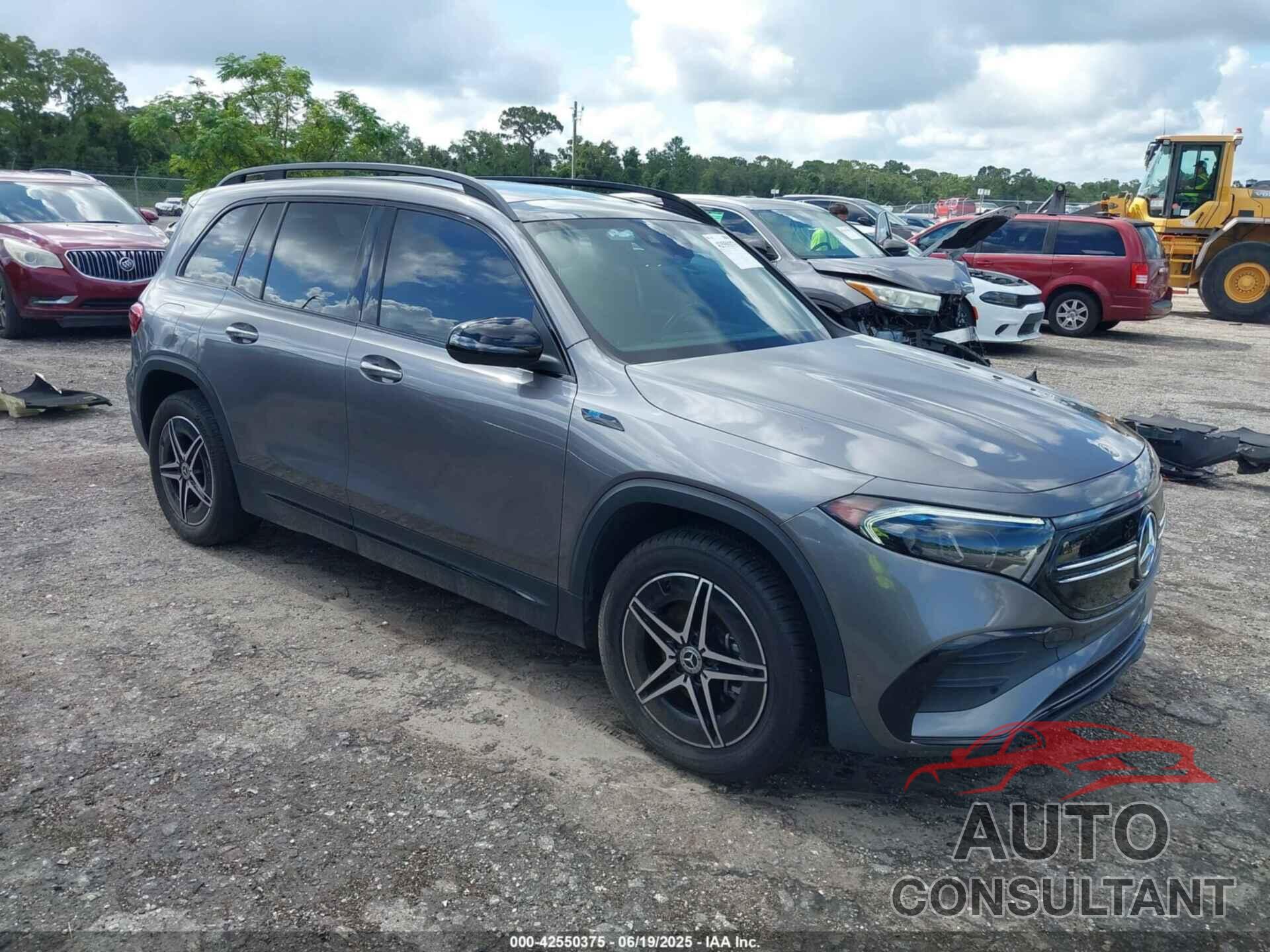 MERCEDES-BENZ EQB 300 SUV 2022 - W1N9M0KB1NN007617
