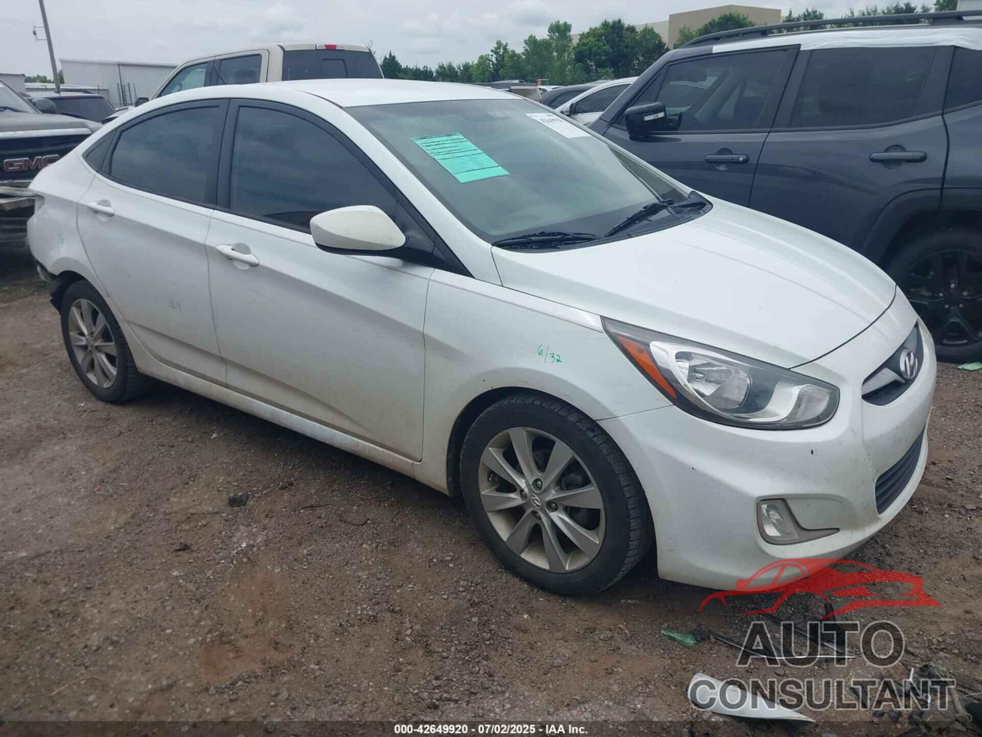 HYUNDAI ACCENT 2013 - KMHCU4AE2DU376776