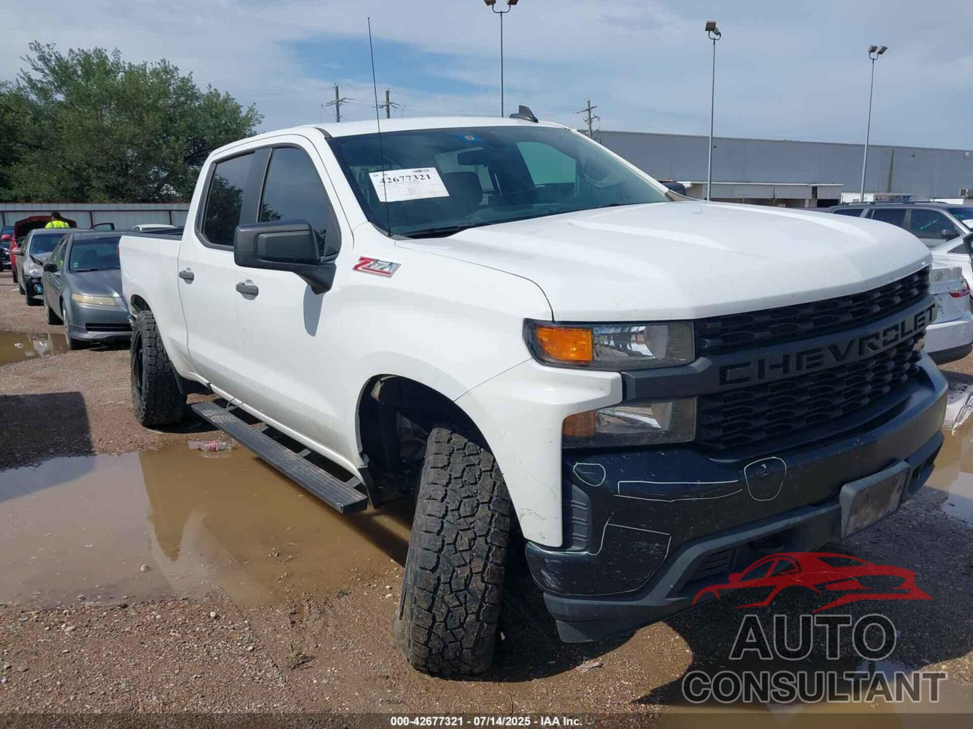CHEVROLET SILVERADO 1500 2021 - 1GCUYAEF4MZ164916
