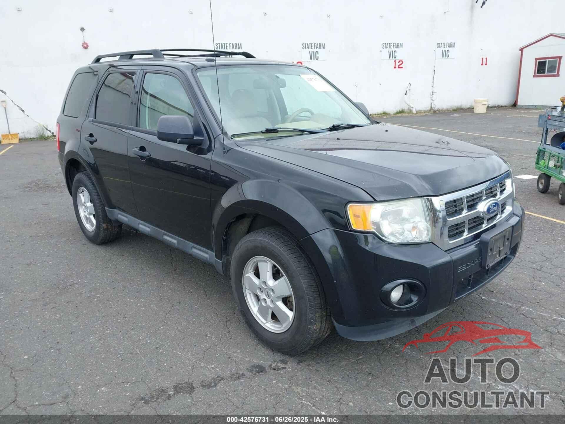 FORD ESCAPE 2011 - 1FMCU9D74BKB37023