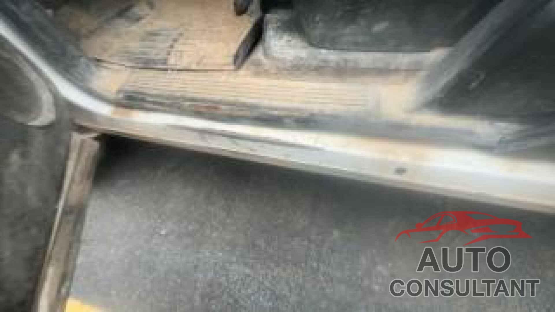 CHEVROLET SILVERADO 1500 2013 - 1GCRKSE70DZ281172