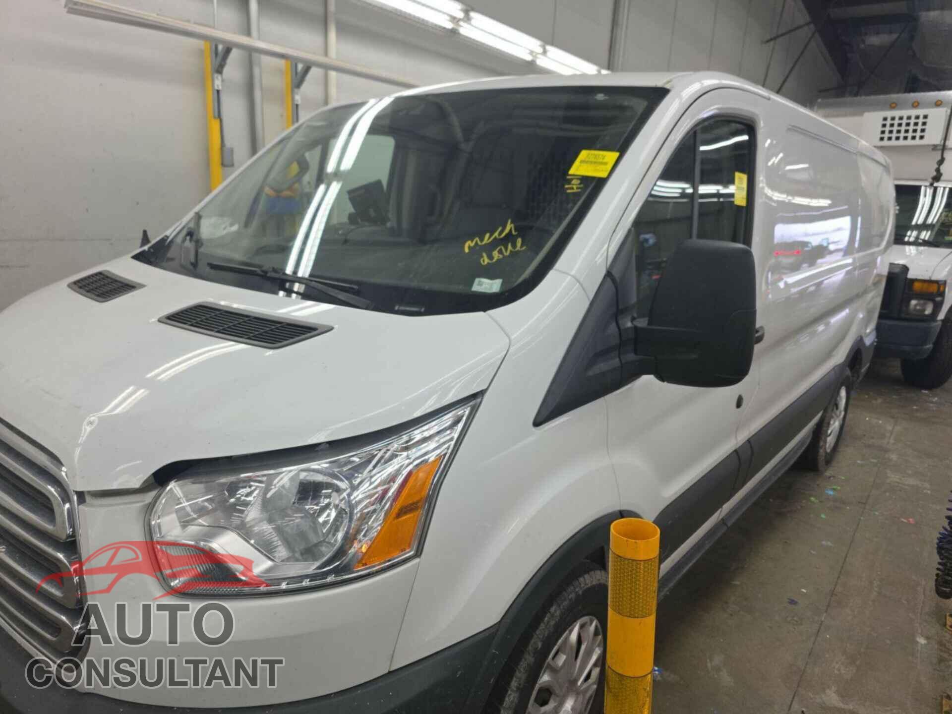 FORD TRANSIT-150 2018 - 1FTYE1YM4JKA04477