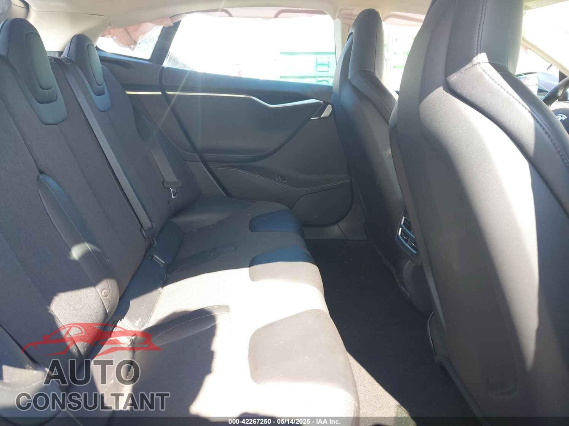 TESLA MODEL S 2014 - 5YJSA1H14EFP44251