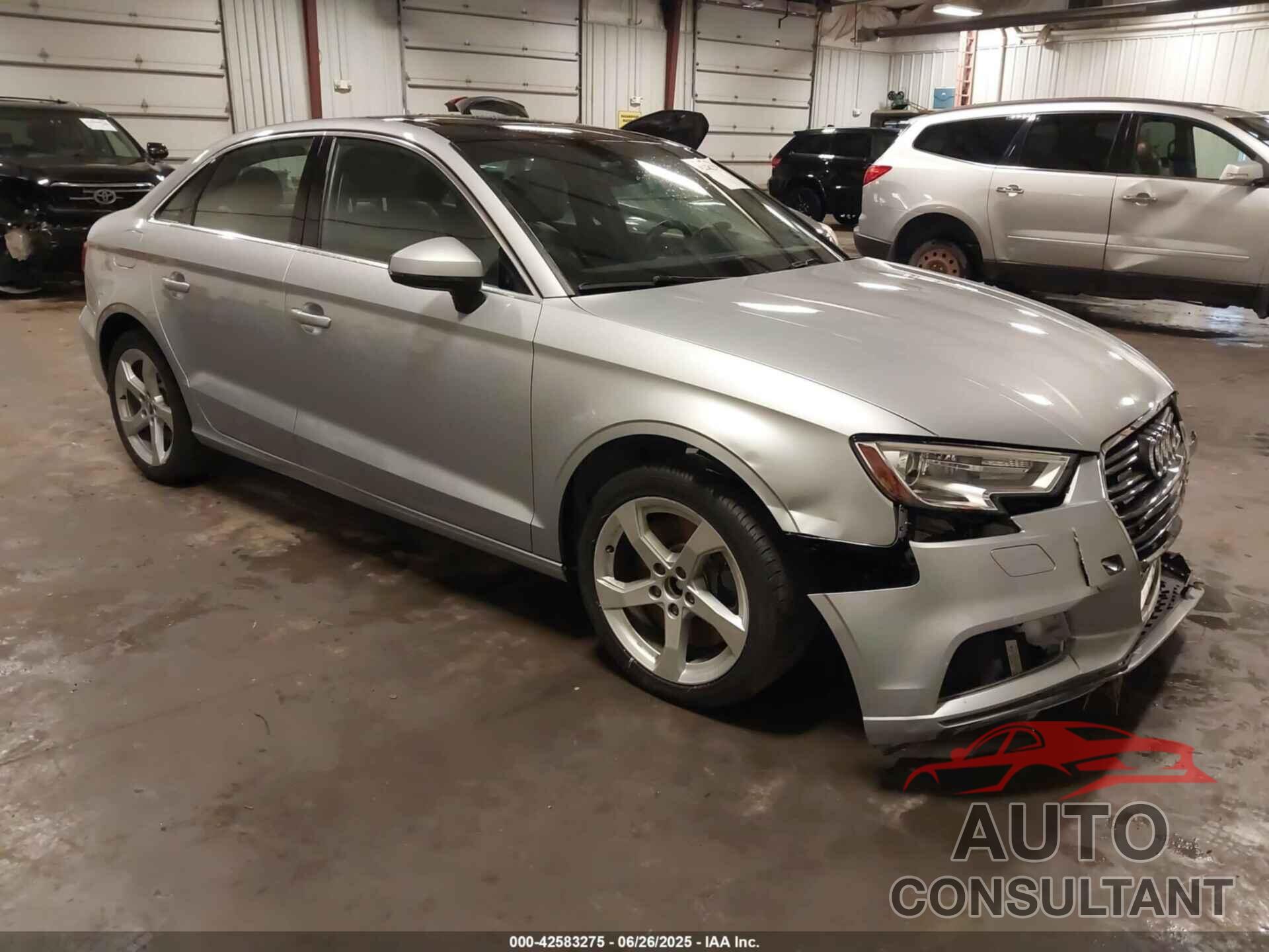 AUDI A3 2019 - WAUBEGFF3KA087806