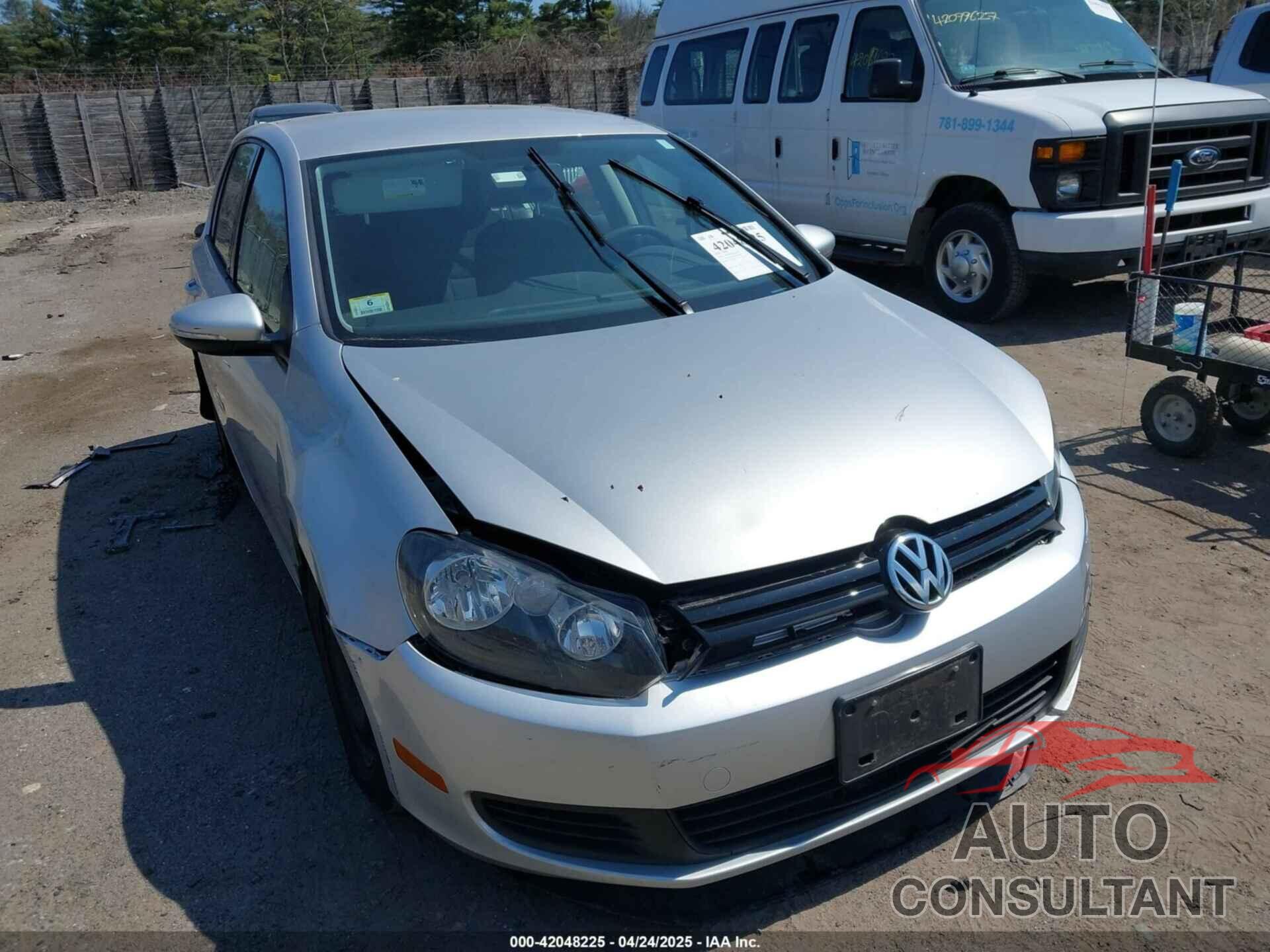 VOLKSWAGEN GOLF 2014 - WVWDB7AJXEW004590