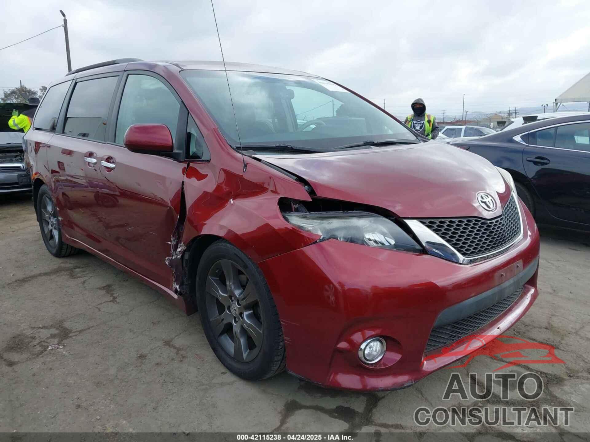 TOYOTA SIENNA 2014 - 5TDXK3DC4ES496777