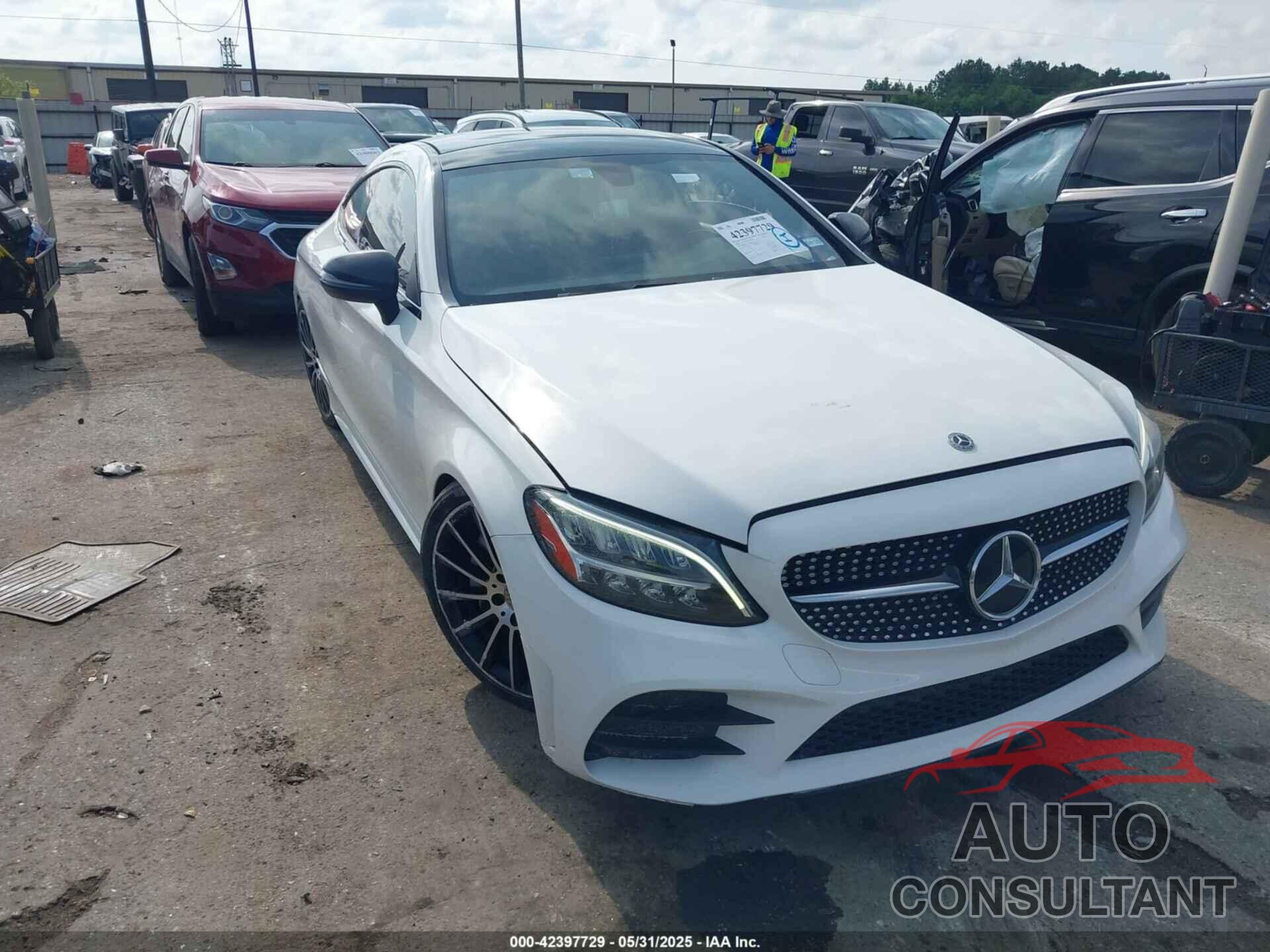 MERCEDES-BENZ C 300 2019 - WDDWJ8DB1KF846175