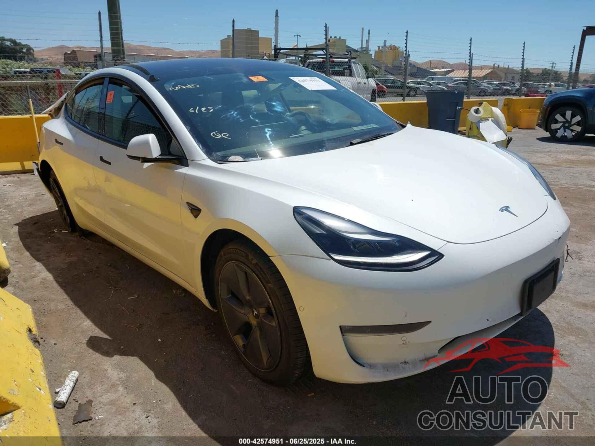 TESLA MODEL 3 2022 - 5YJ3E1EB1NF212476