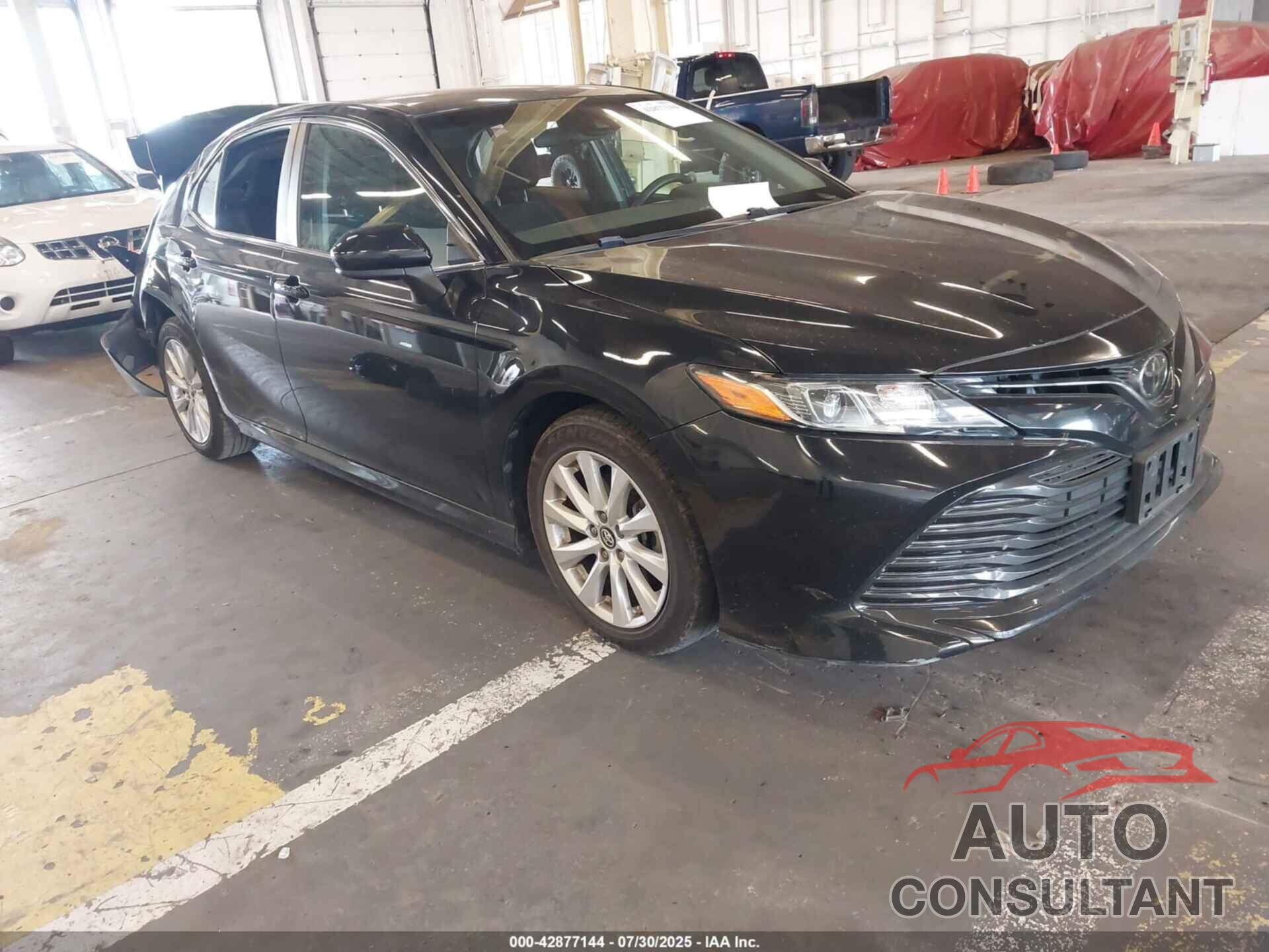 TOYOTA CAMRY 2018 - 4T1B11HK4JU567710