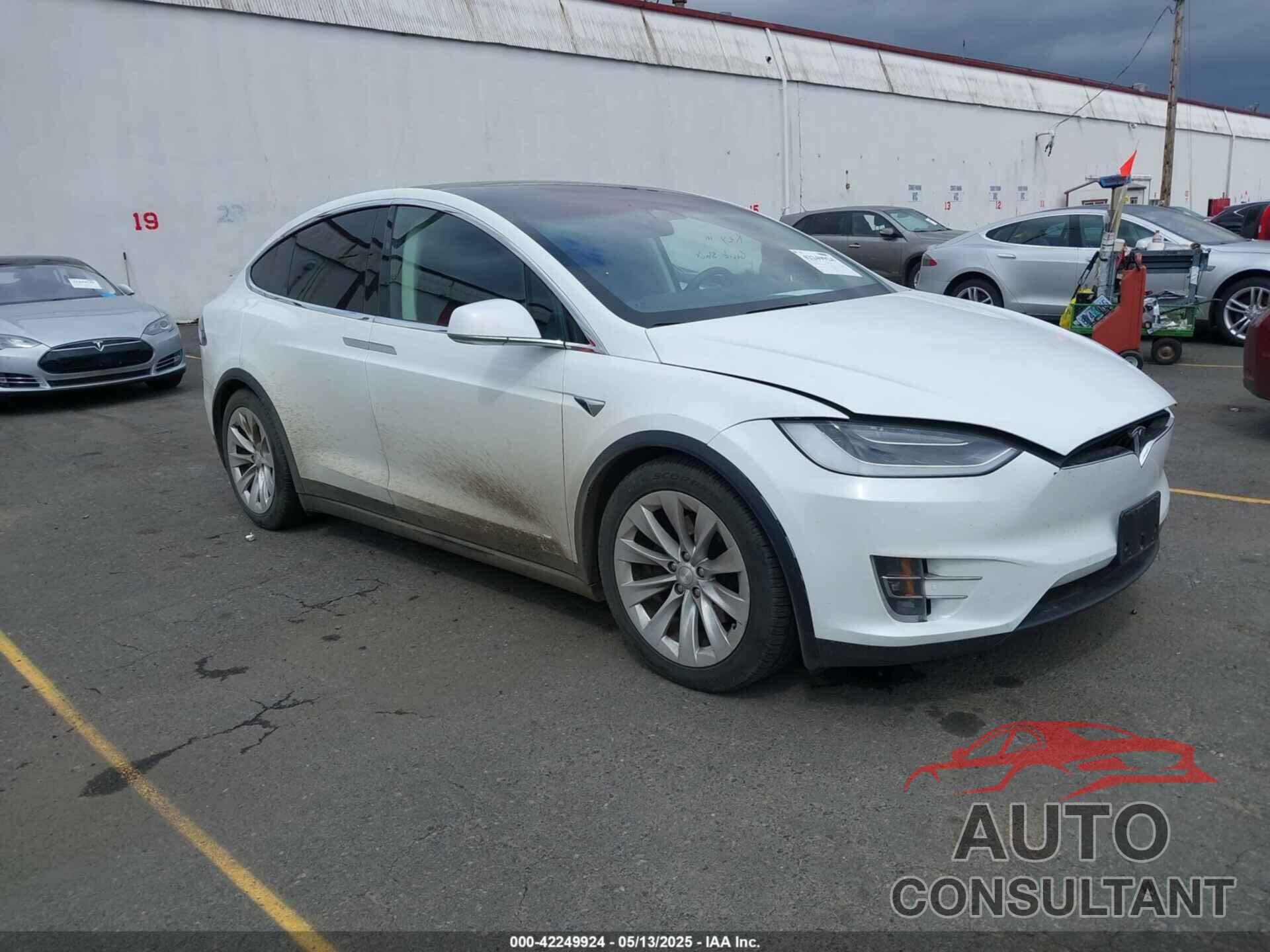 TESLA MODEL X 2017 - 5YJXCDE26HF034495