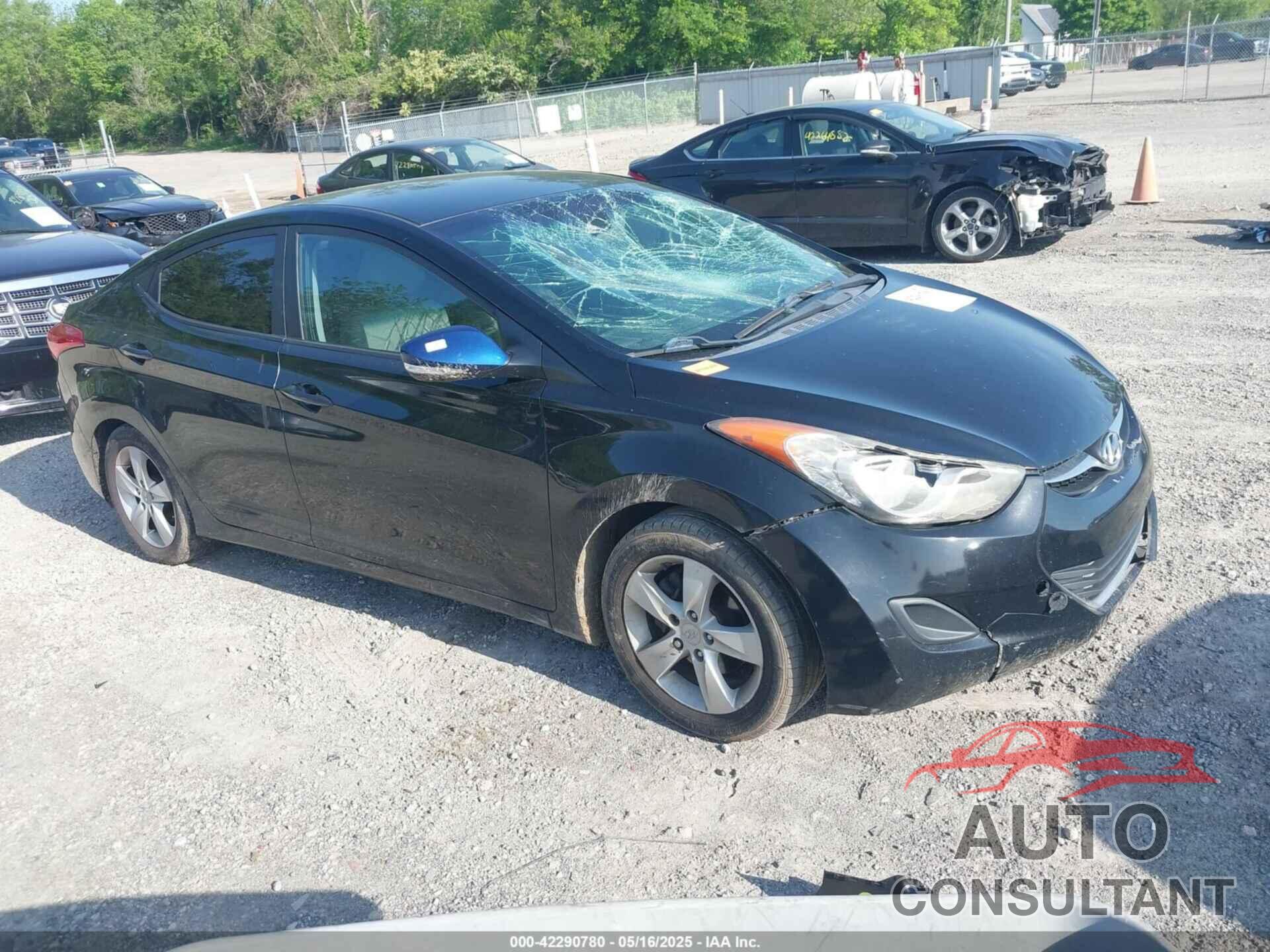 HYUNDAI ELANTRA 2011 - KMHDH4AE2BU102080
