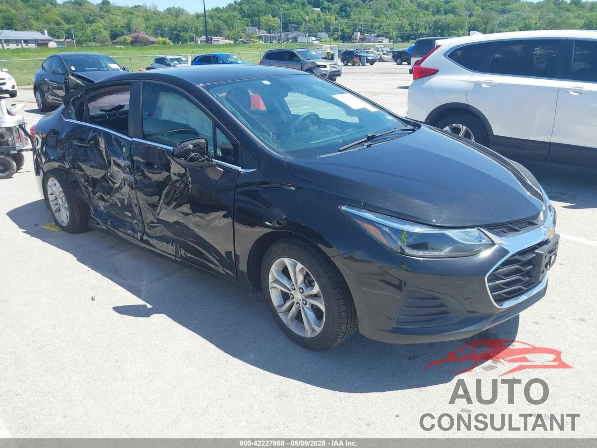 CHEVROLET CRUZE 2019 - 1G1BE5SM6K7124218