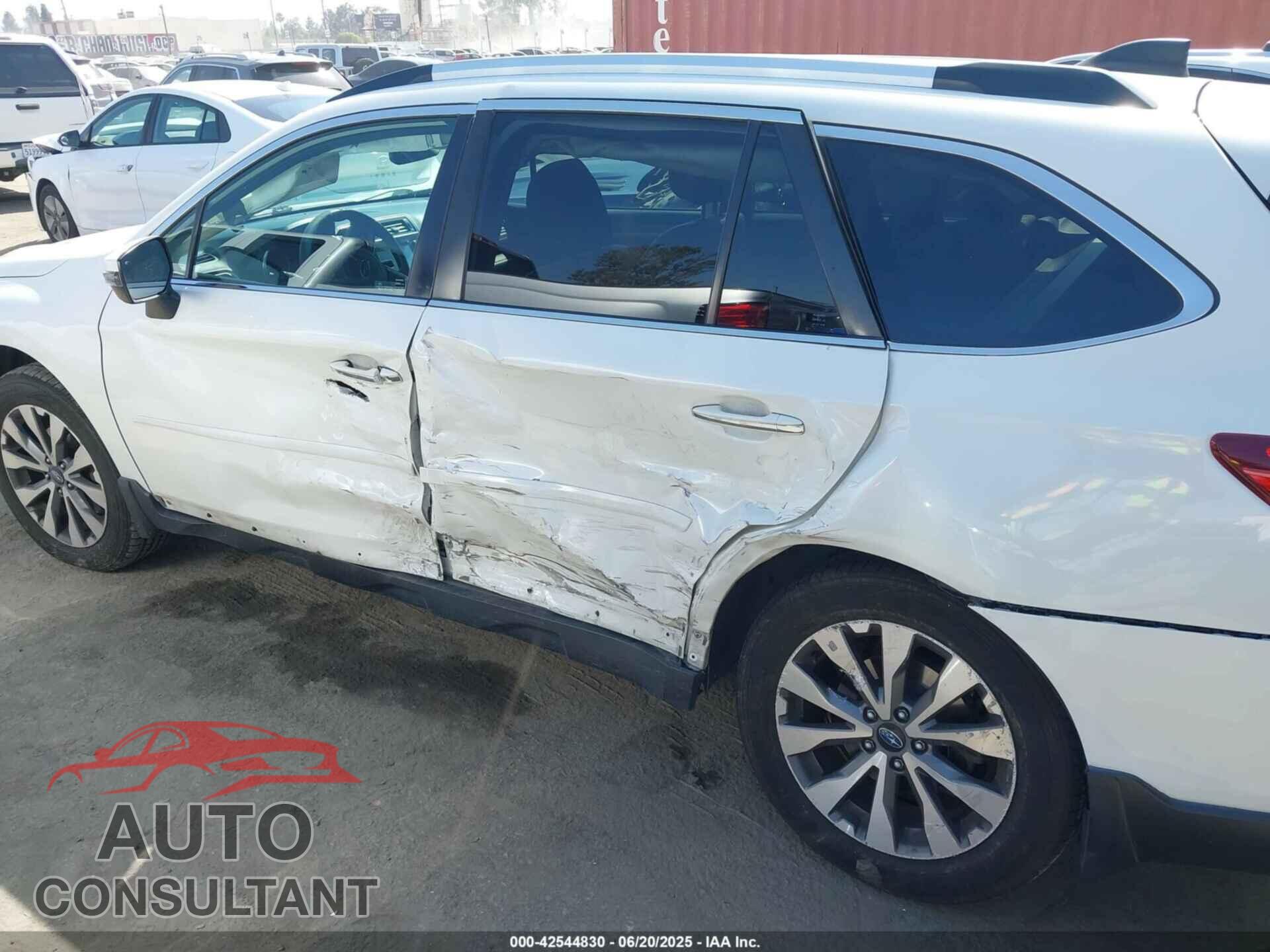SUBARU OUTBACK 2017 - 4S4BSETC8H3318802