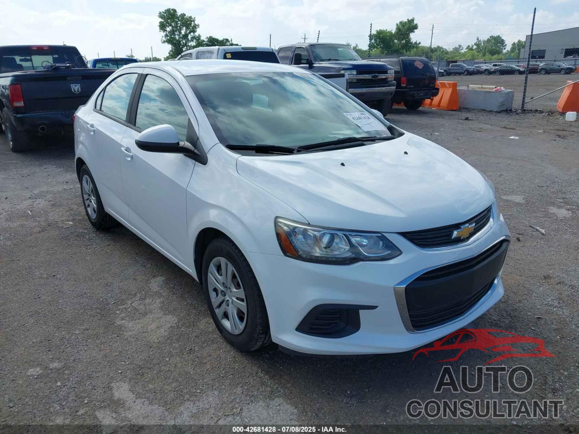 CHEVROLET SONIC 2017 - 1G1JB5SH9H4144447