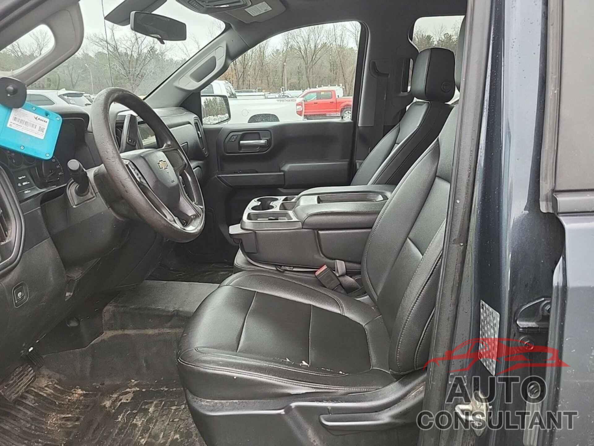 CHEVROLET SILVERADO 2019 - 1GCRWAEH2KZ280657