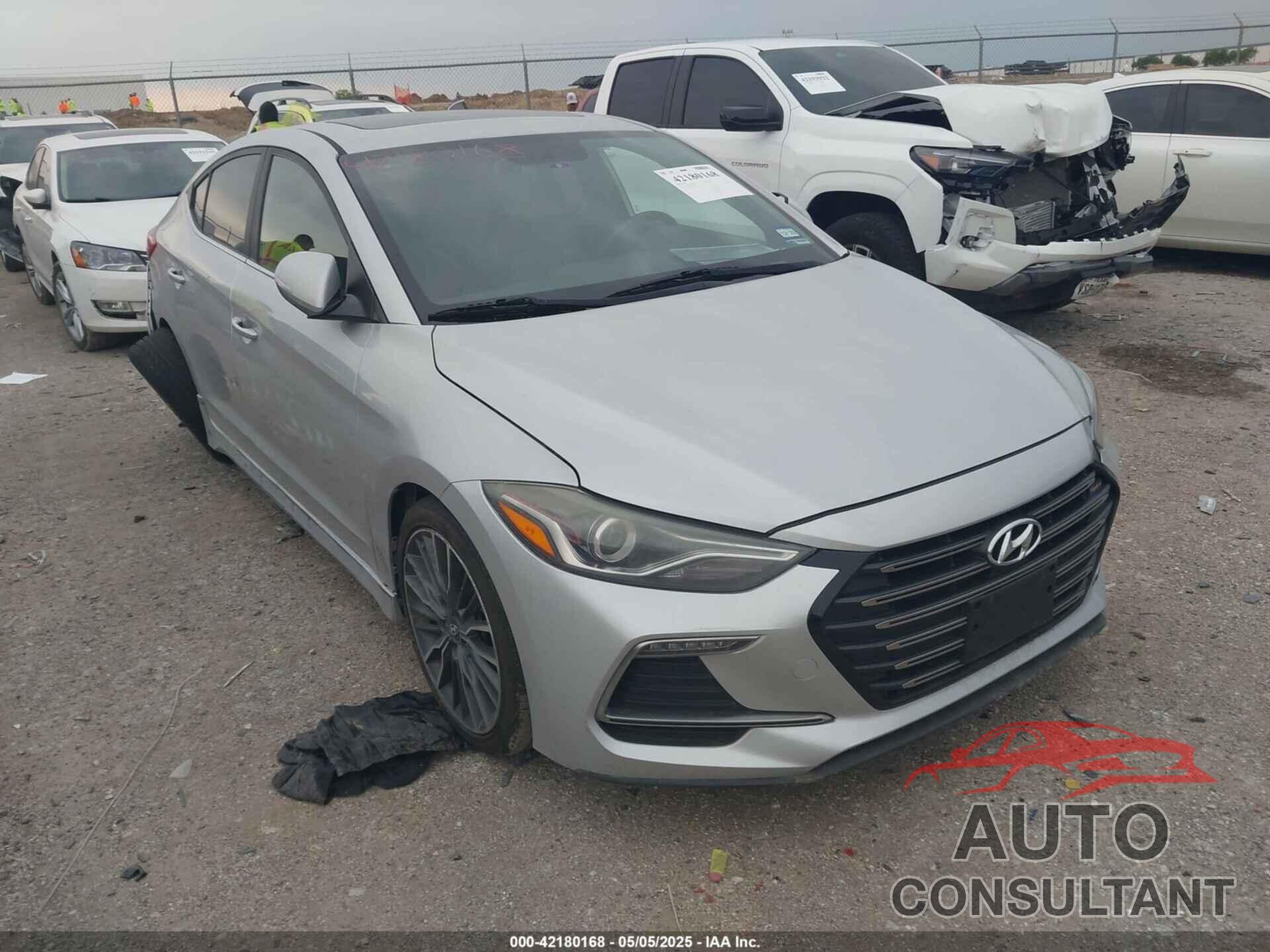 HYUNDAI ELANTRA 2018 - KMHD04LB6JU611808