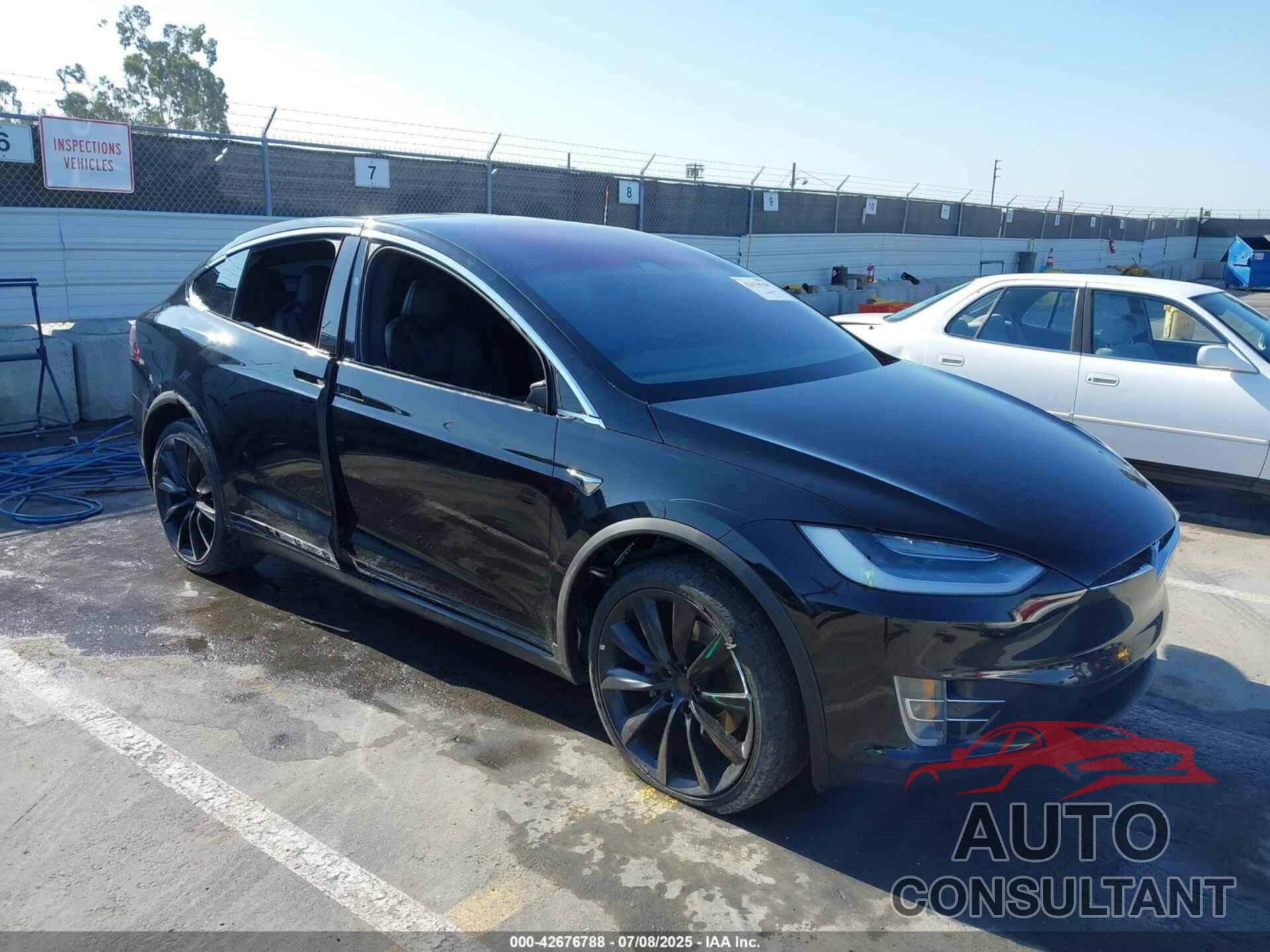 TESLA MODEL X 2020 - 5YJXCBE27LF261529
