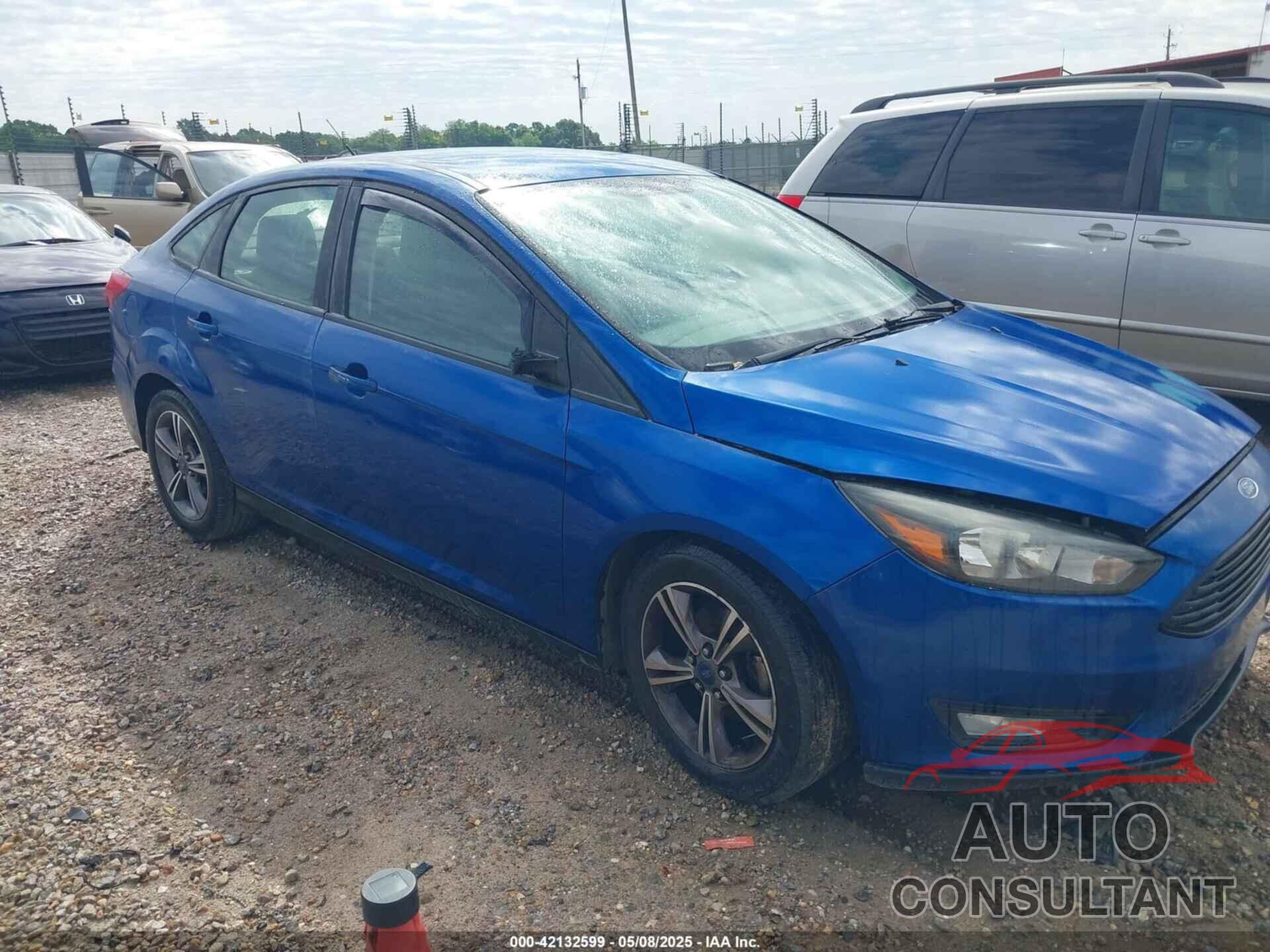 FORD FOCUS 2018 - 1FADP3F24JL214504