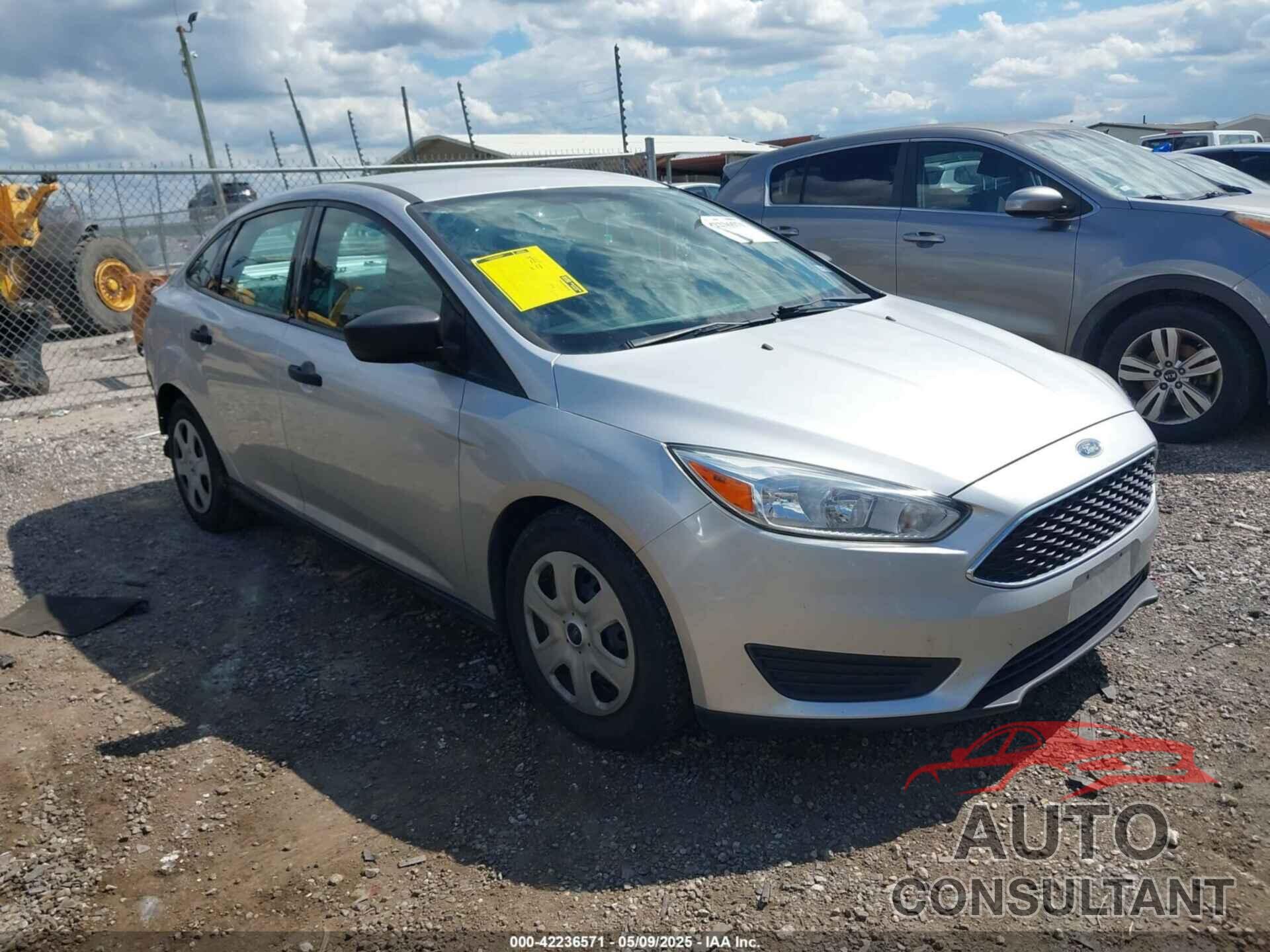 FORD FOCUS 2018 - 1FADP3E25JL311812