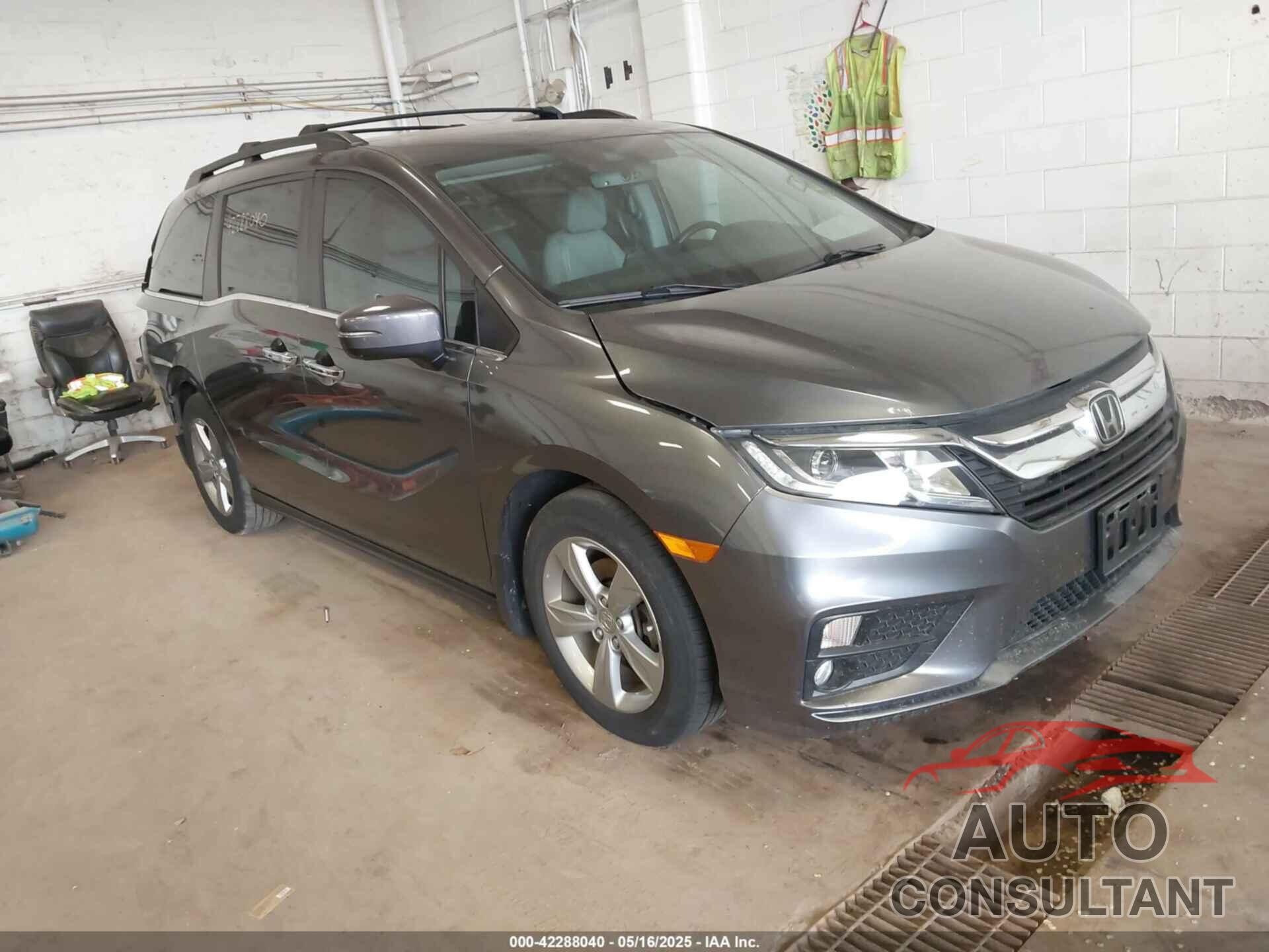 HONDA ODYSSEY 2018 - 5FNRL6H79JB013982