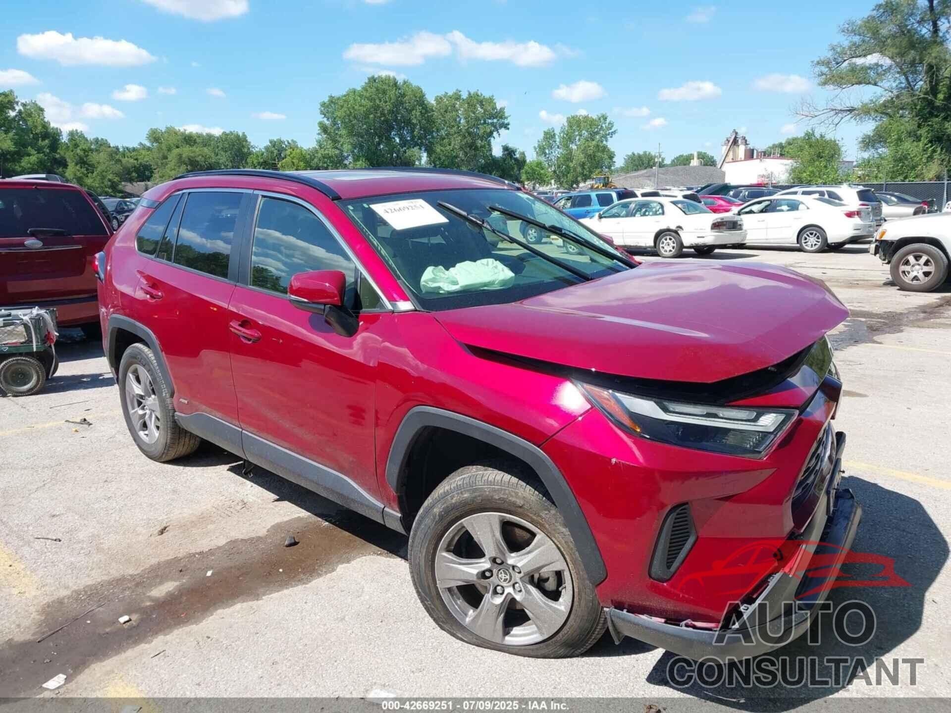 TOYOTA RAV4 HYBRID 2022 - JTMRWRFV7ND157084