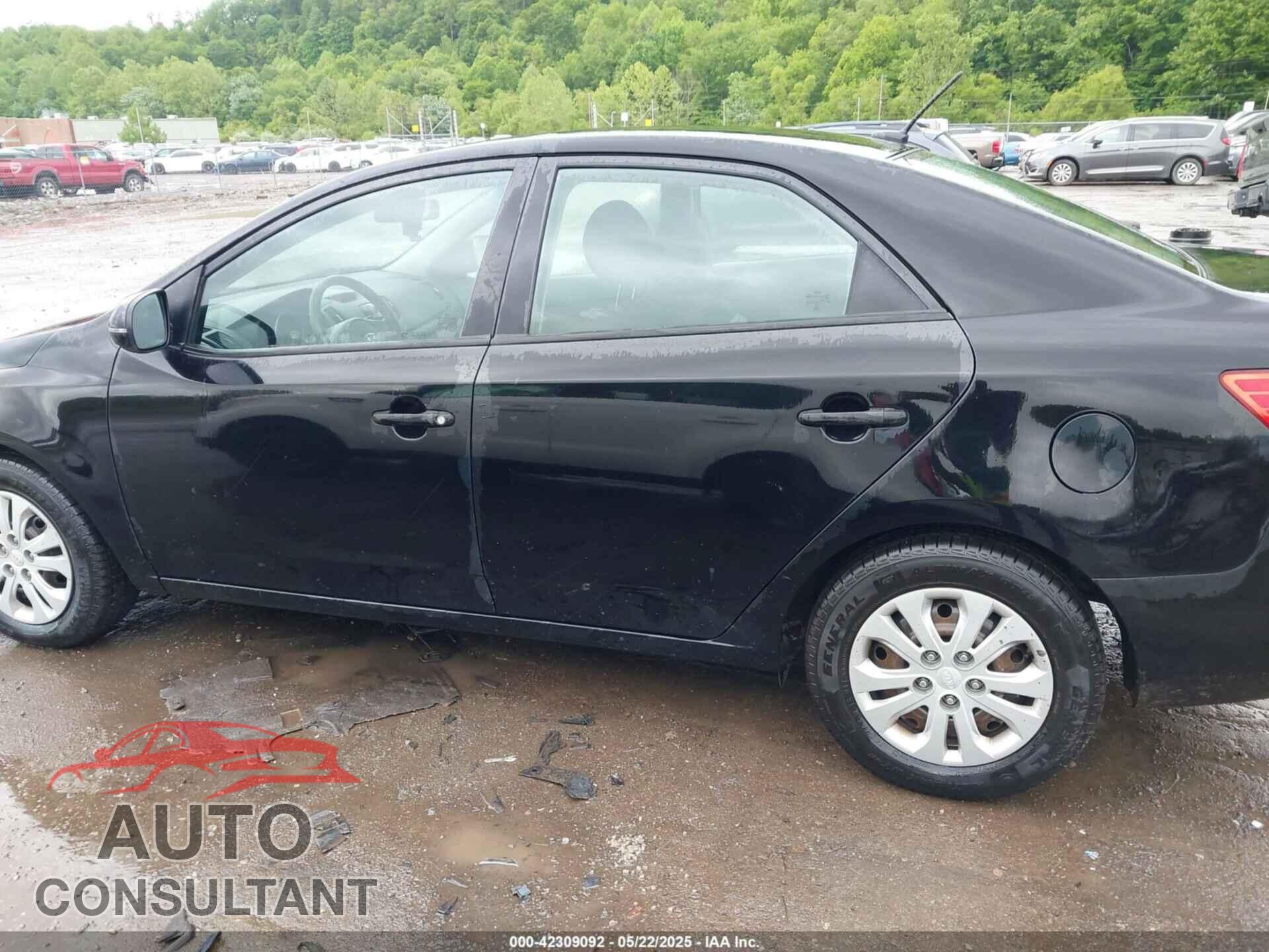 KIA FORTE 2011 - KNAFU4A22B5351663
