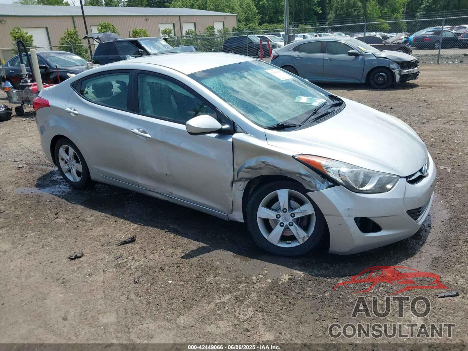 HYUNDAI ELANTRA 2013 - 5NPDH4AE7DH441208