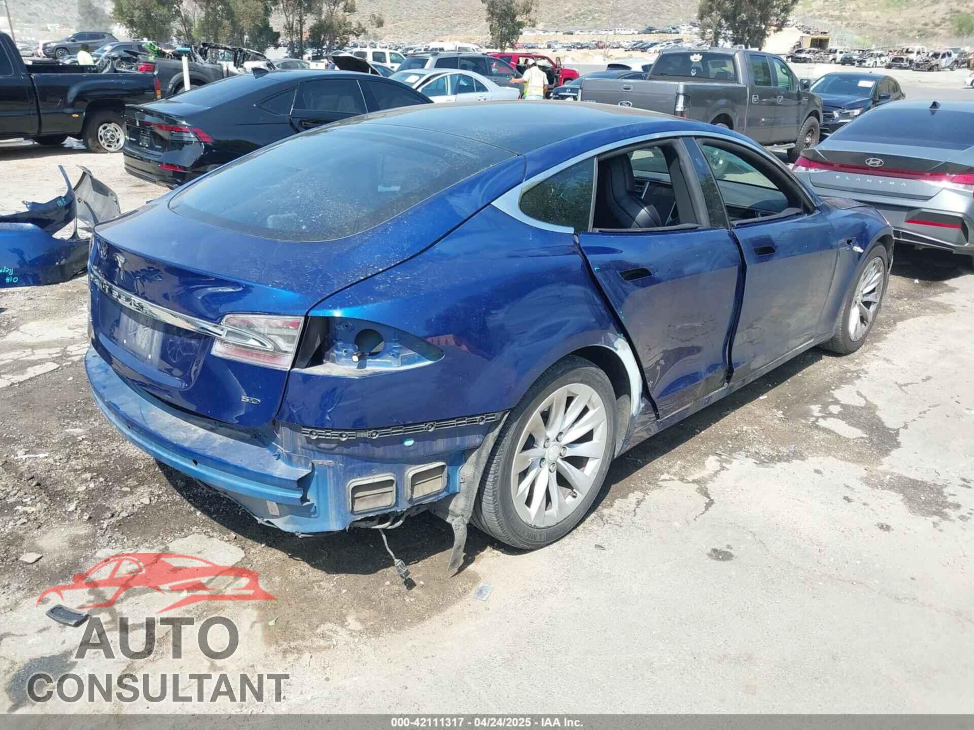 TESLA MODEL S 2017 - 5YJSA1E20HF208771