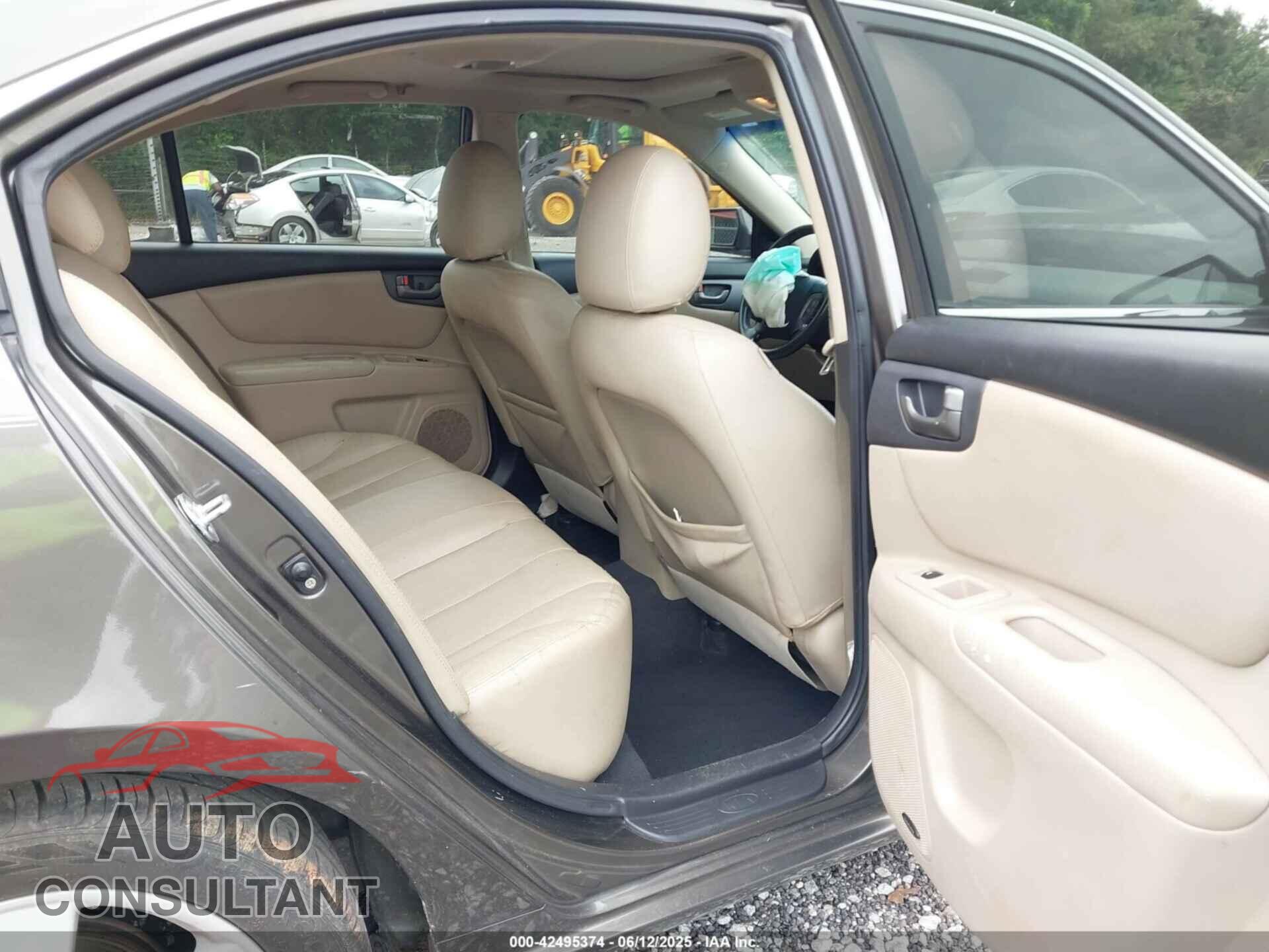 KIA OPTIMA 2010 - KNAGH4A8XA5452607