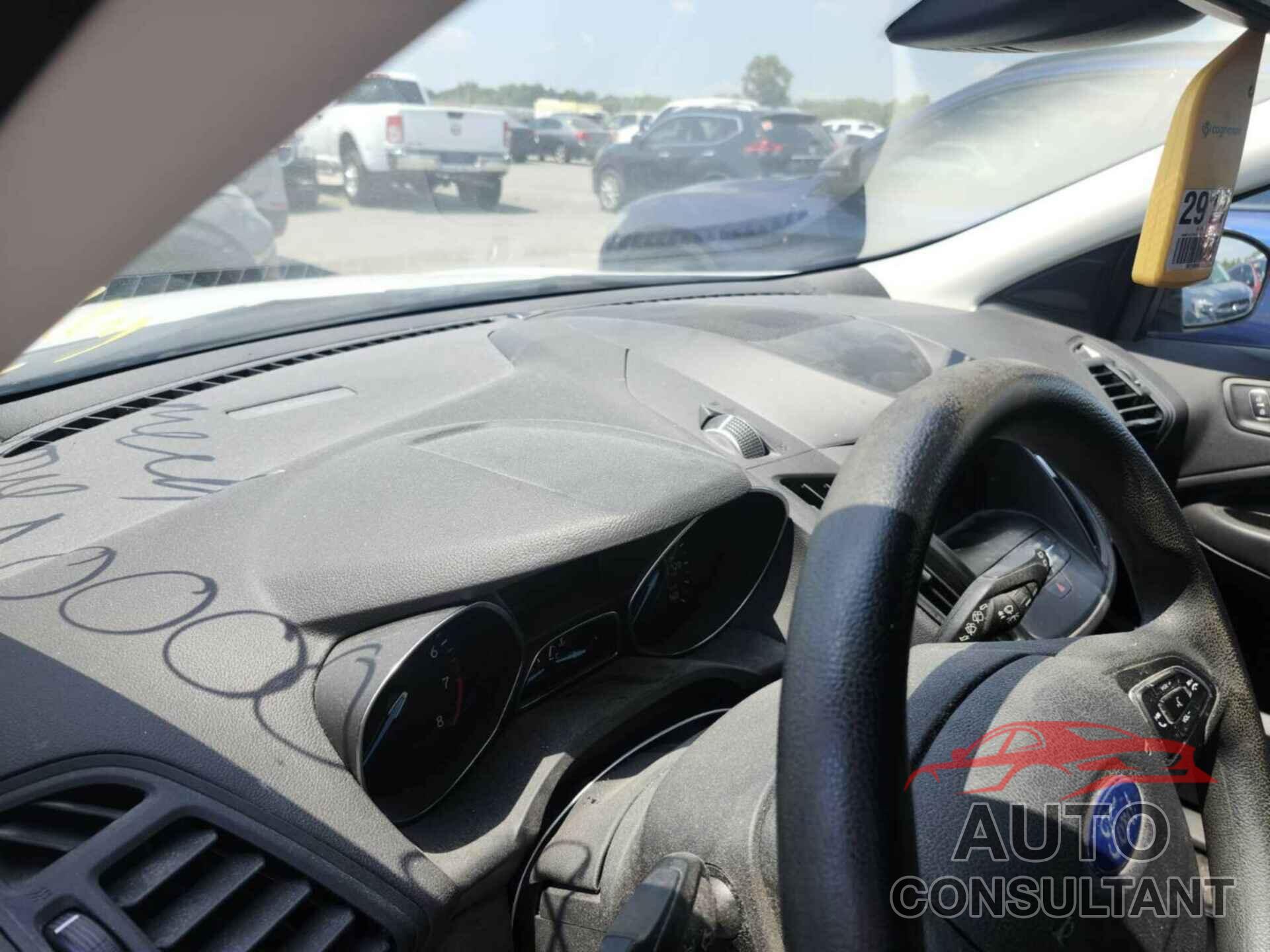 FORD ESCAPE 2019 - 1FMCU0GD8KUC07852