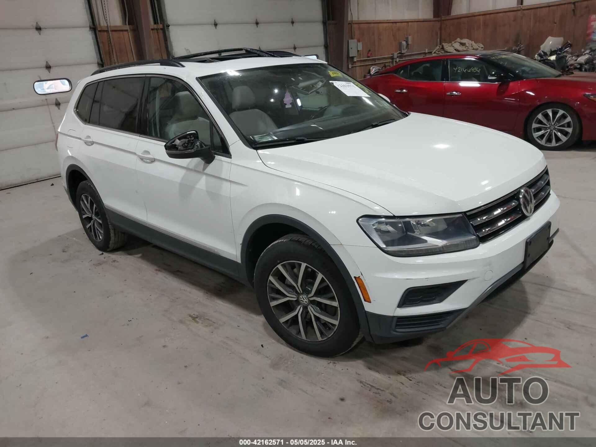 VOLKSWAGEN TIGUAN 2018 - 3VV2B7AX2JM194215