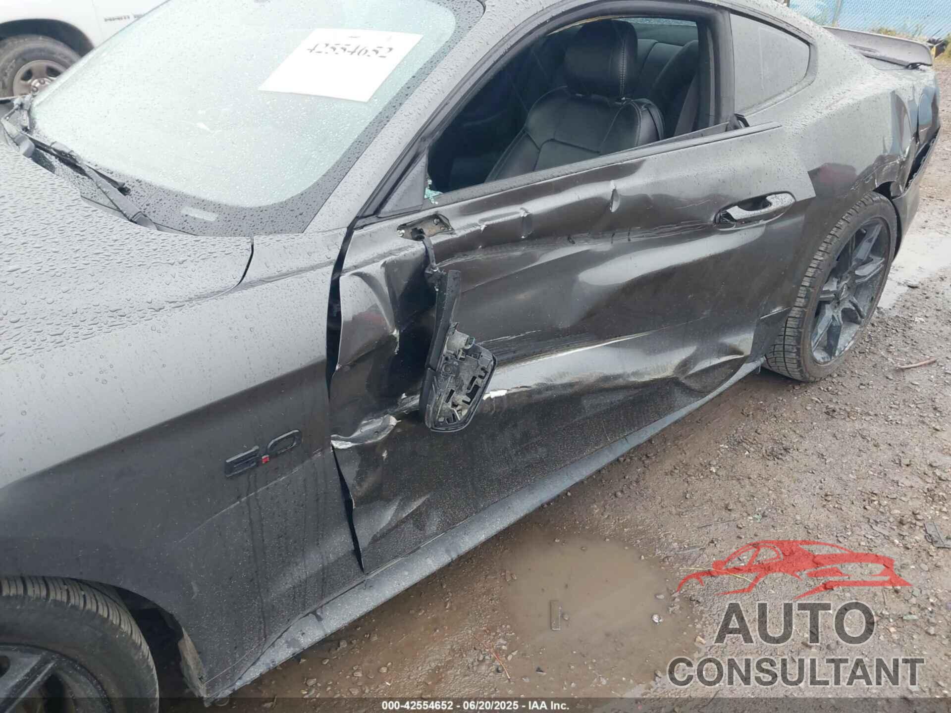 FORD MUSTANG 2020 - 1FA6P8CF7L5133601