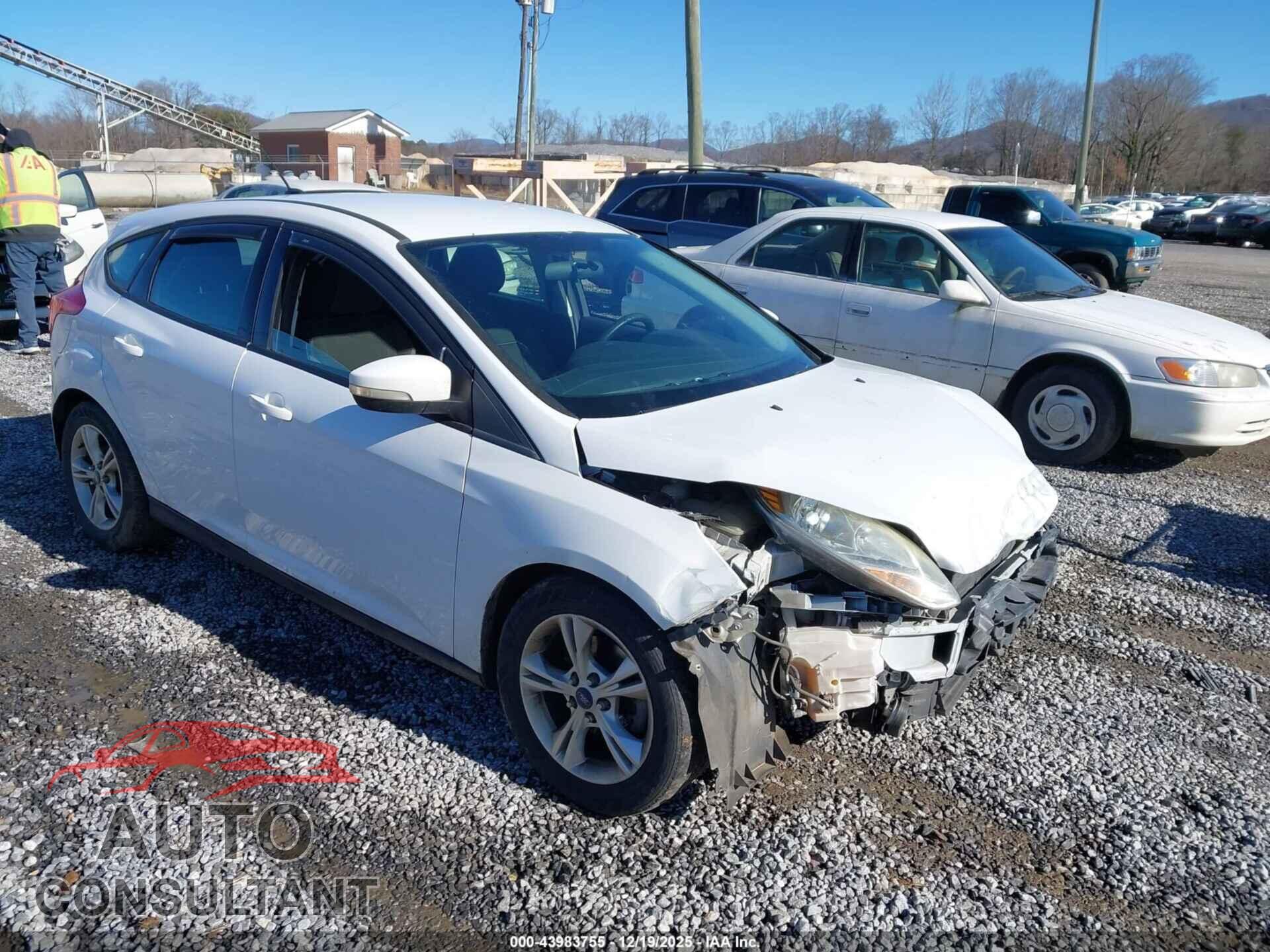 FORD FOCUS 2014 - 1FADP3K26EL408317