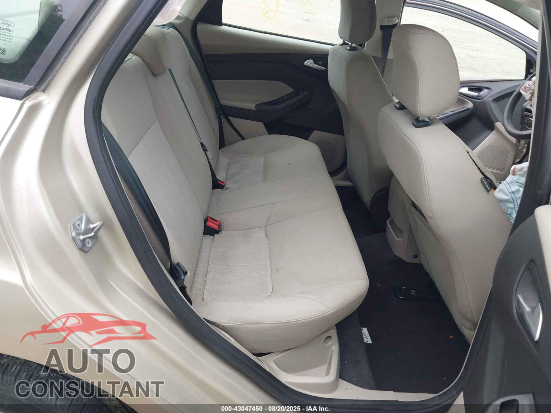 FORD FOCUS 2018 - 1FADP3F2XJL201014