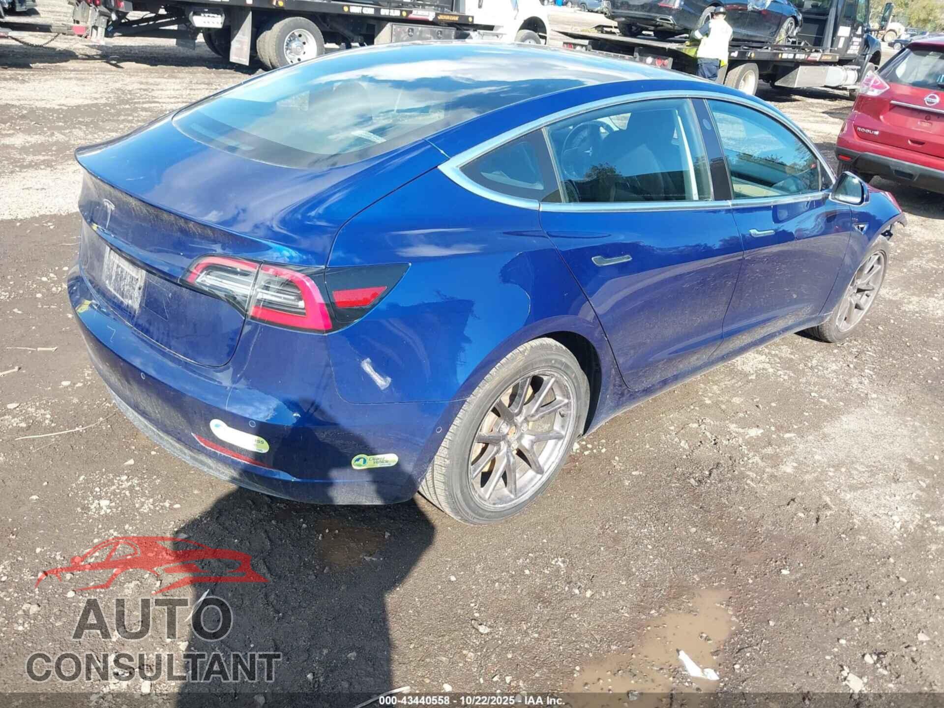 TESLA MODEL 3 2018 - 5YJ3E1EA5JF154356