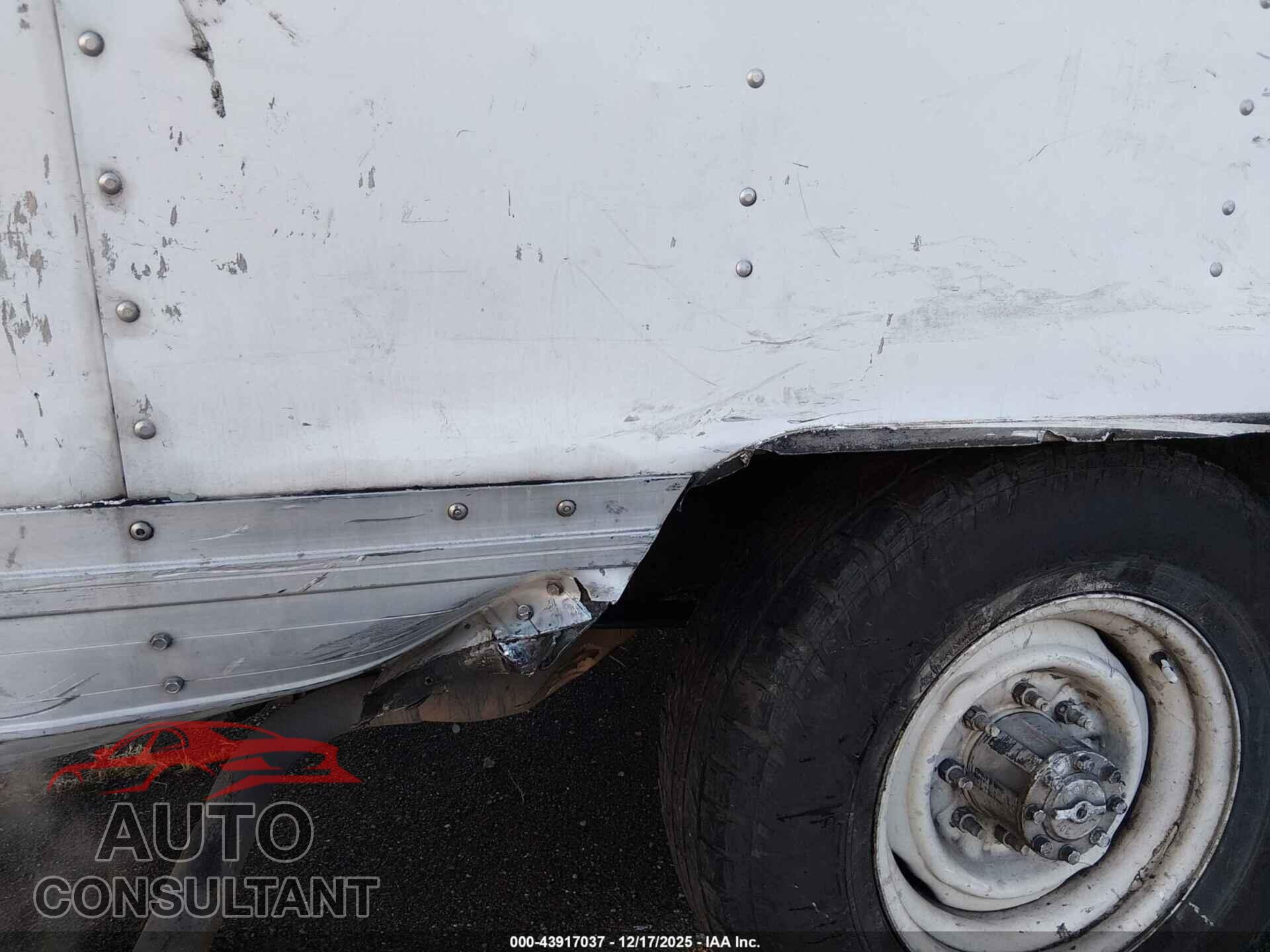 FORD E-350 CUTAWAY 2010 - 1FDSE3FL9ADA13199