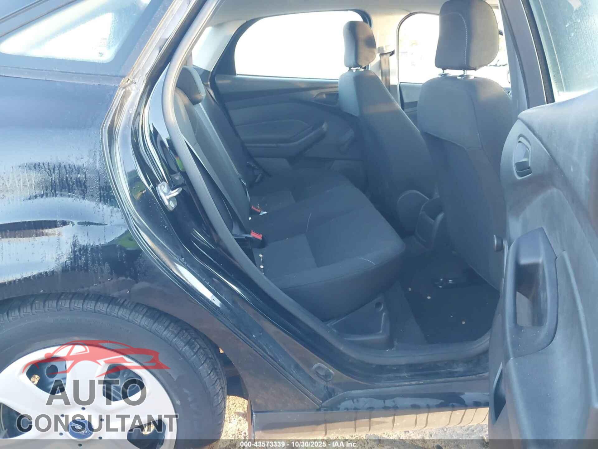 FORD FOCUS 2017 - 1FADP3E22HL252681