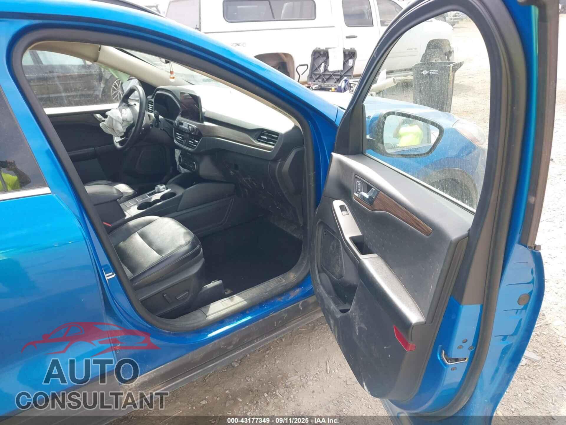 FORD ESCAPE 2020 - 1FMCU9J97LUA37025