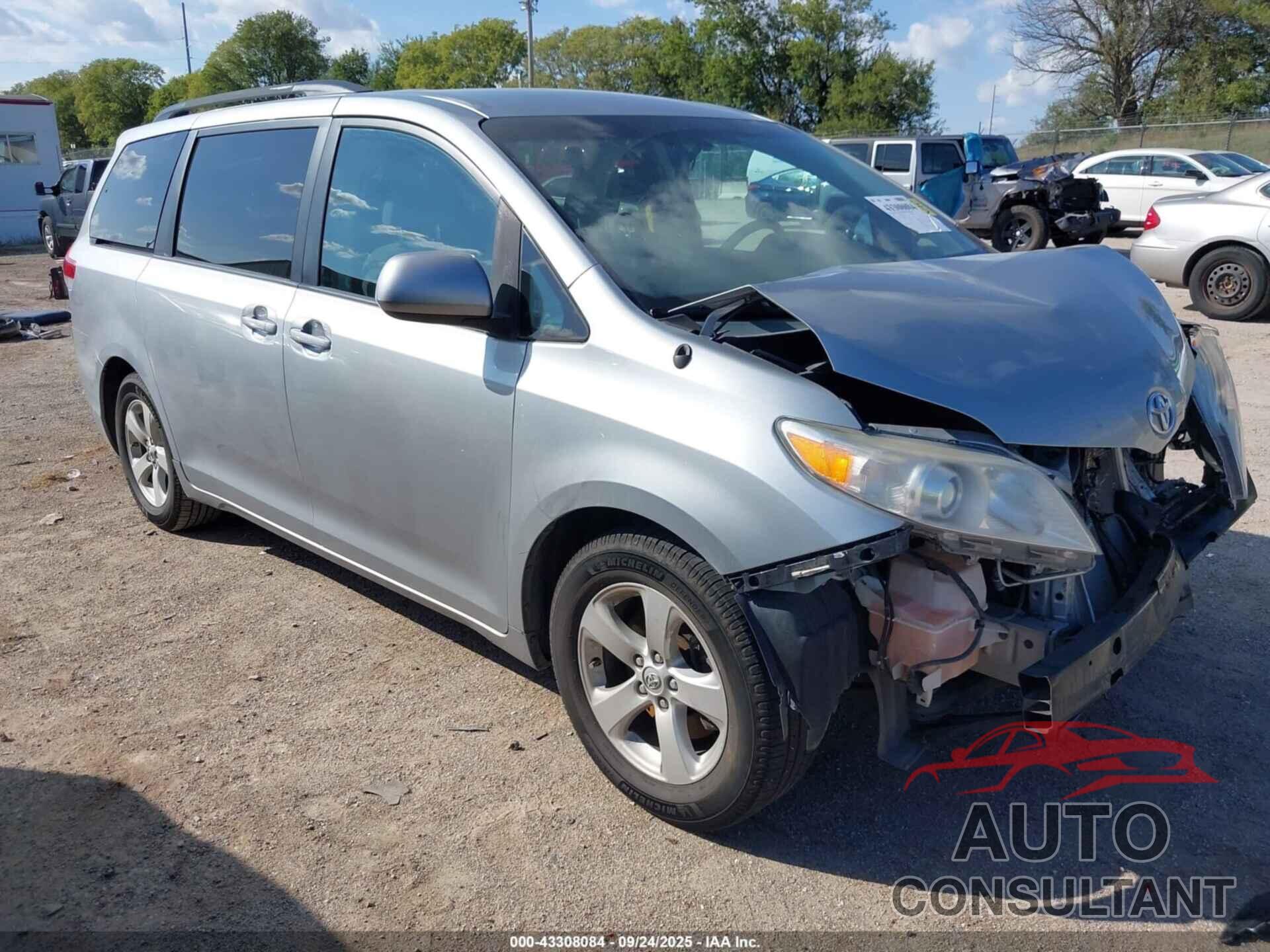TOYOTA SIENNA 2014 - 5TDKK3DC7ES437314