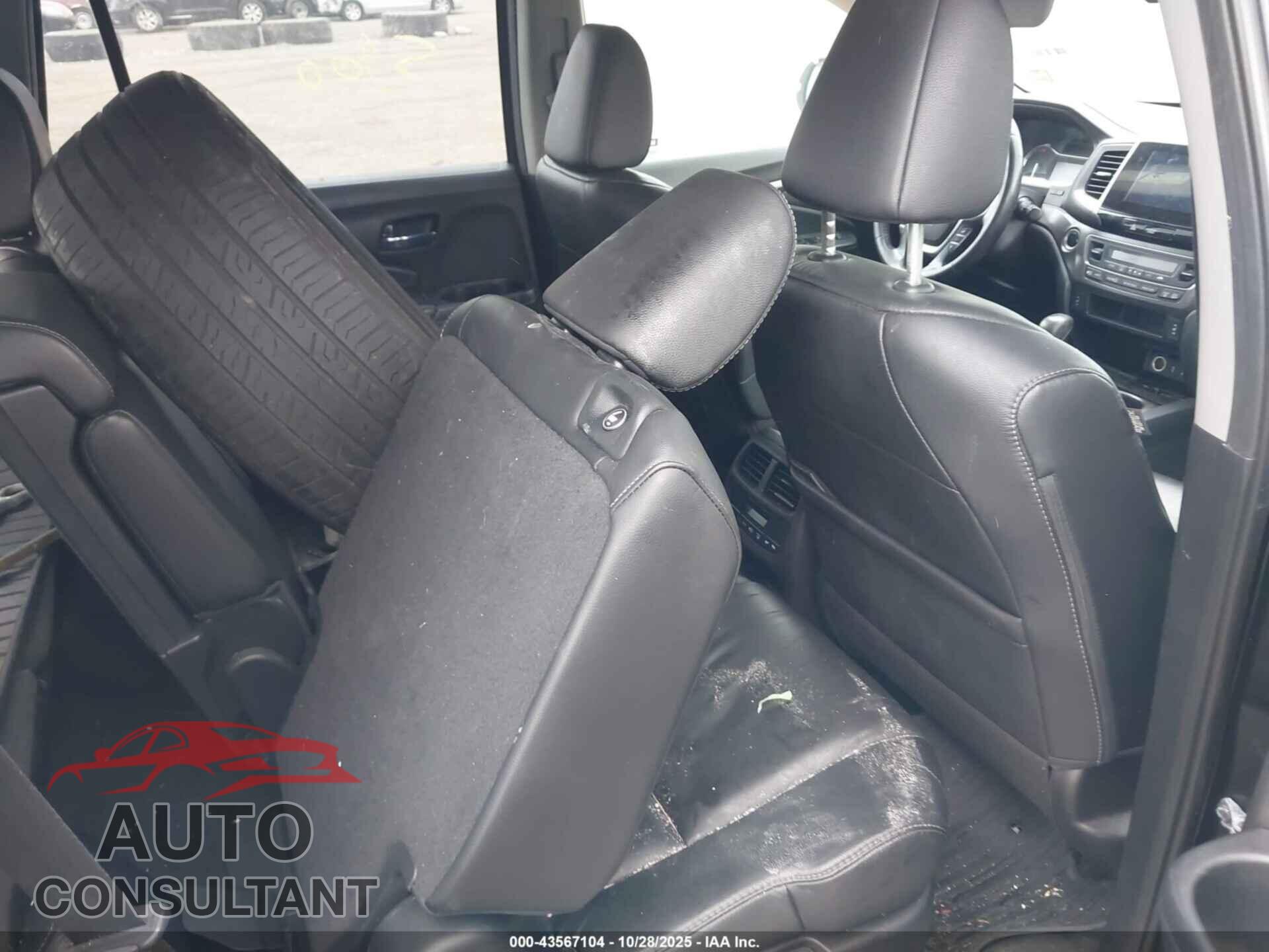 HONDA PILOT 2017 - 5FNYF6H53HB024357