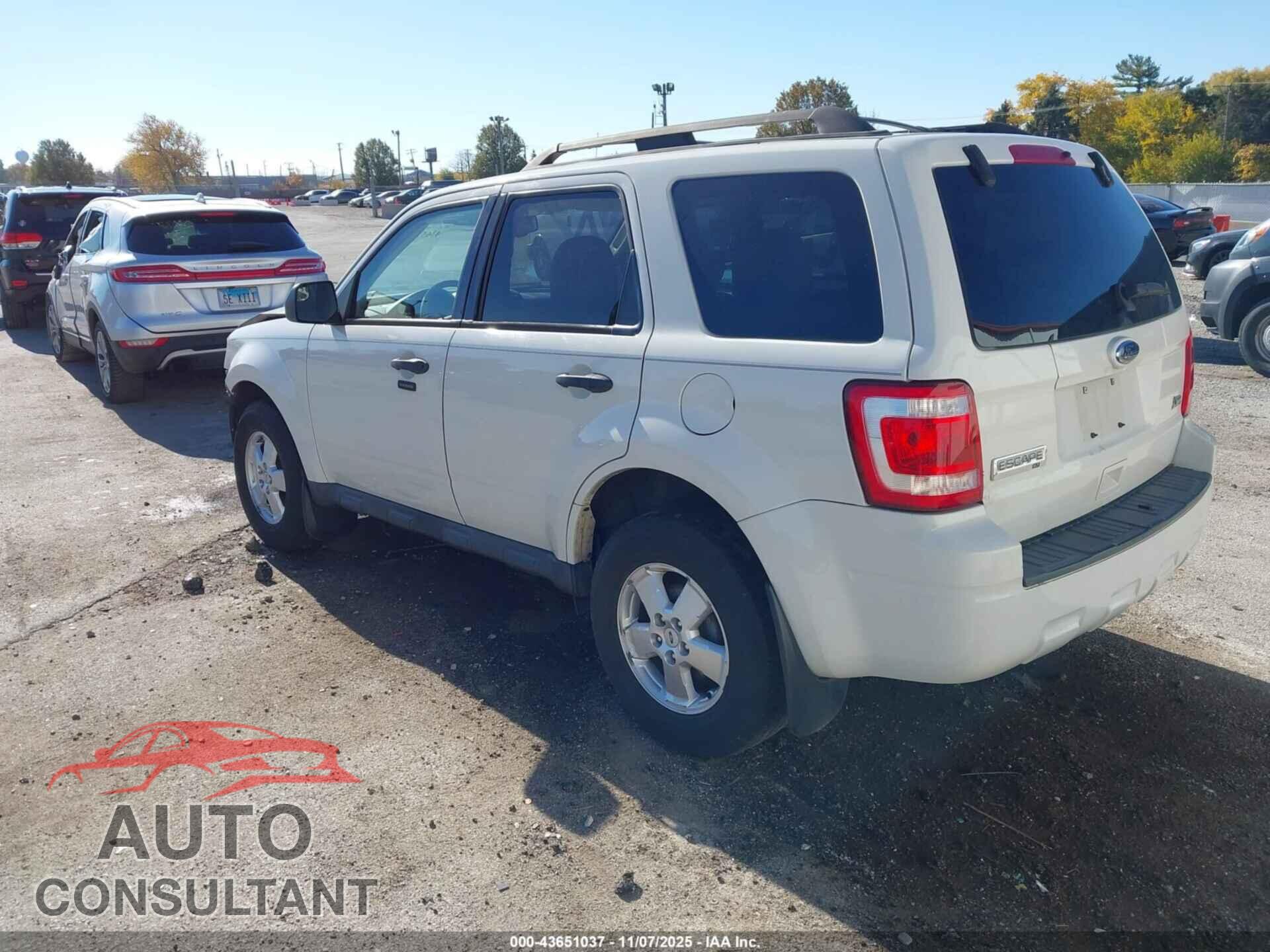 FORD ESCAPE 2011 - 1FMCU0DG3BKA13093