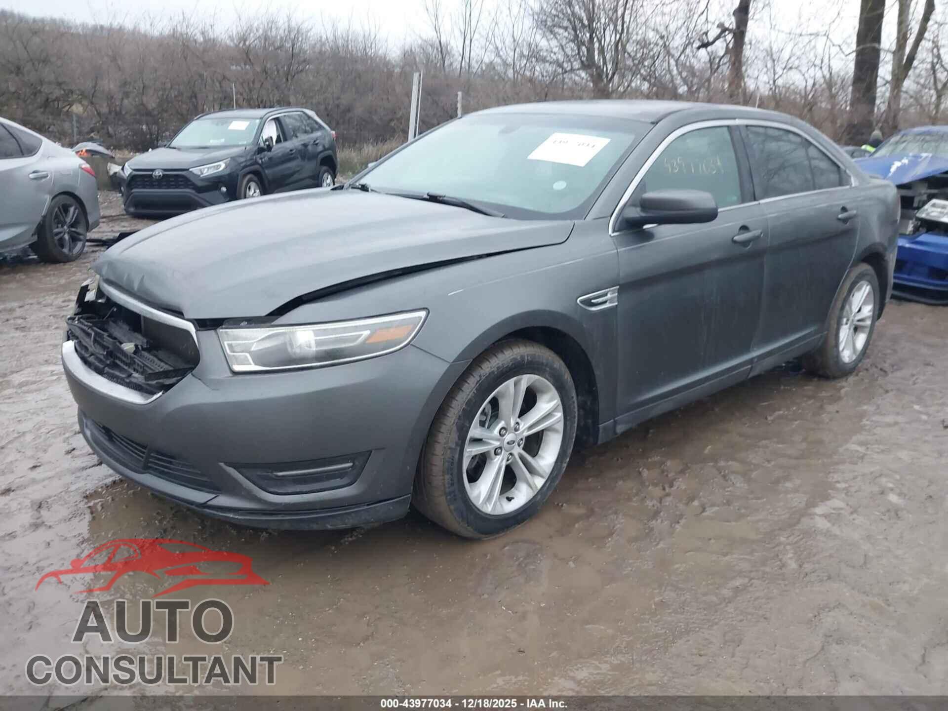 FORD TAURUS 2015 - 1FAHP2E80FG174357