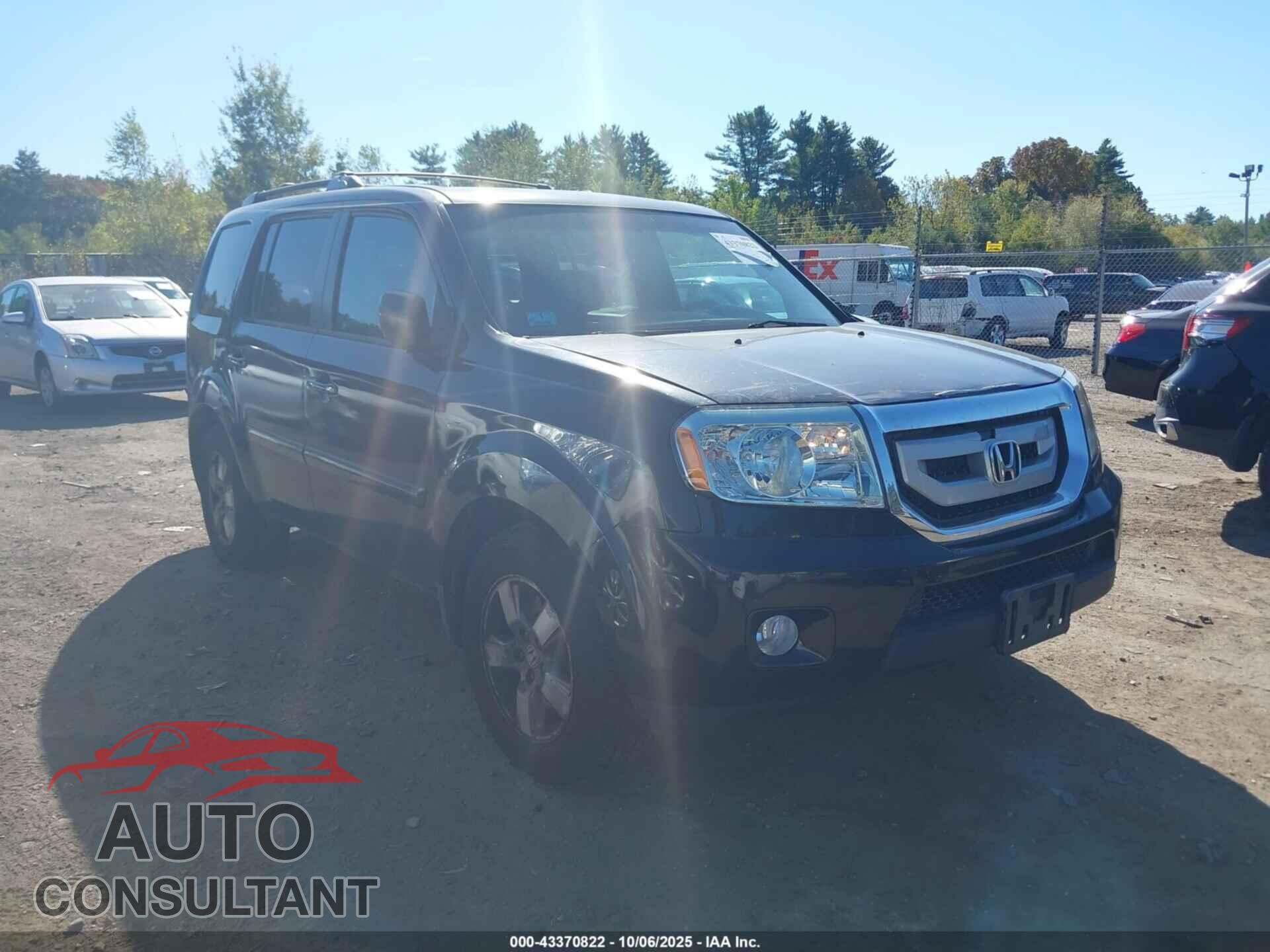 HONDA PILOT 2011 - 5FNYF4H59BB027825