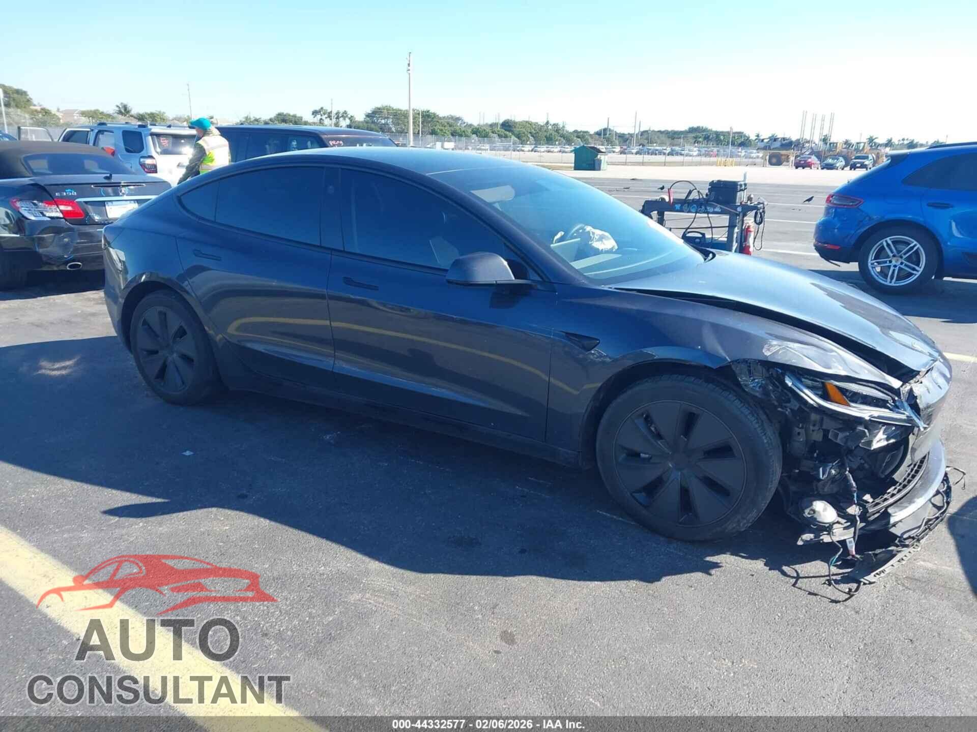 TESLA MODEL 3 2024 - 5YJ3E1EA6RF740947